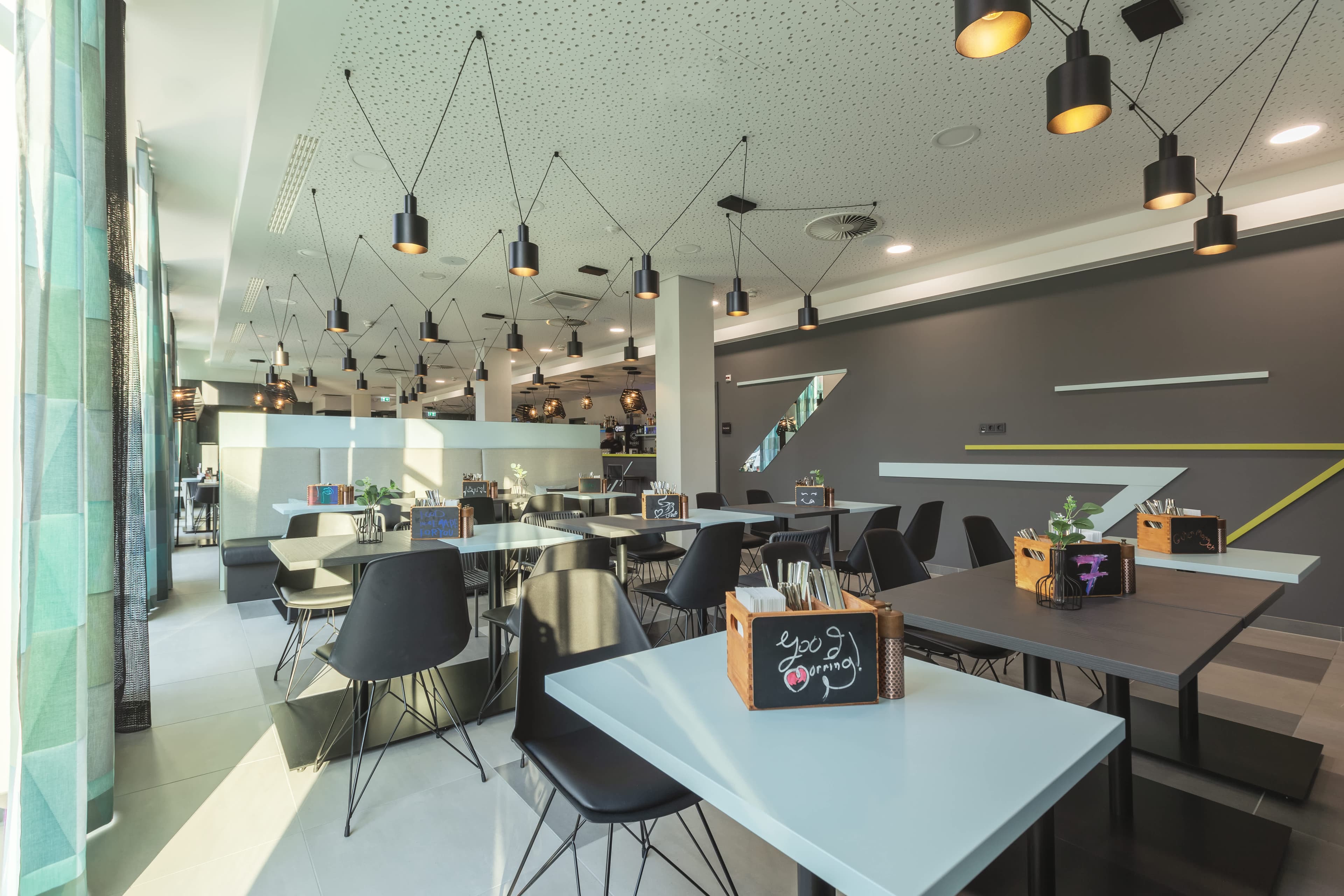 Holiday Inn - the niu, Seven Dusseldorf Ost Ansicht 6