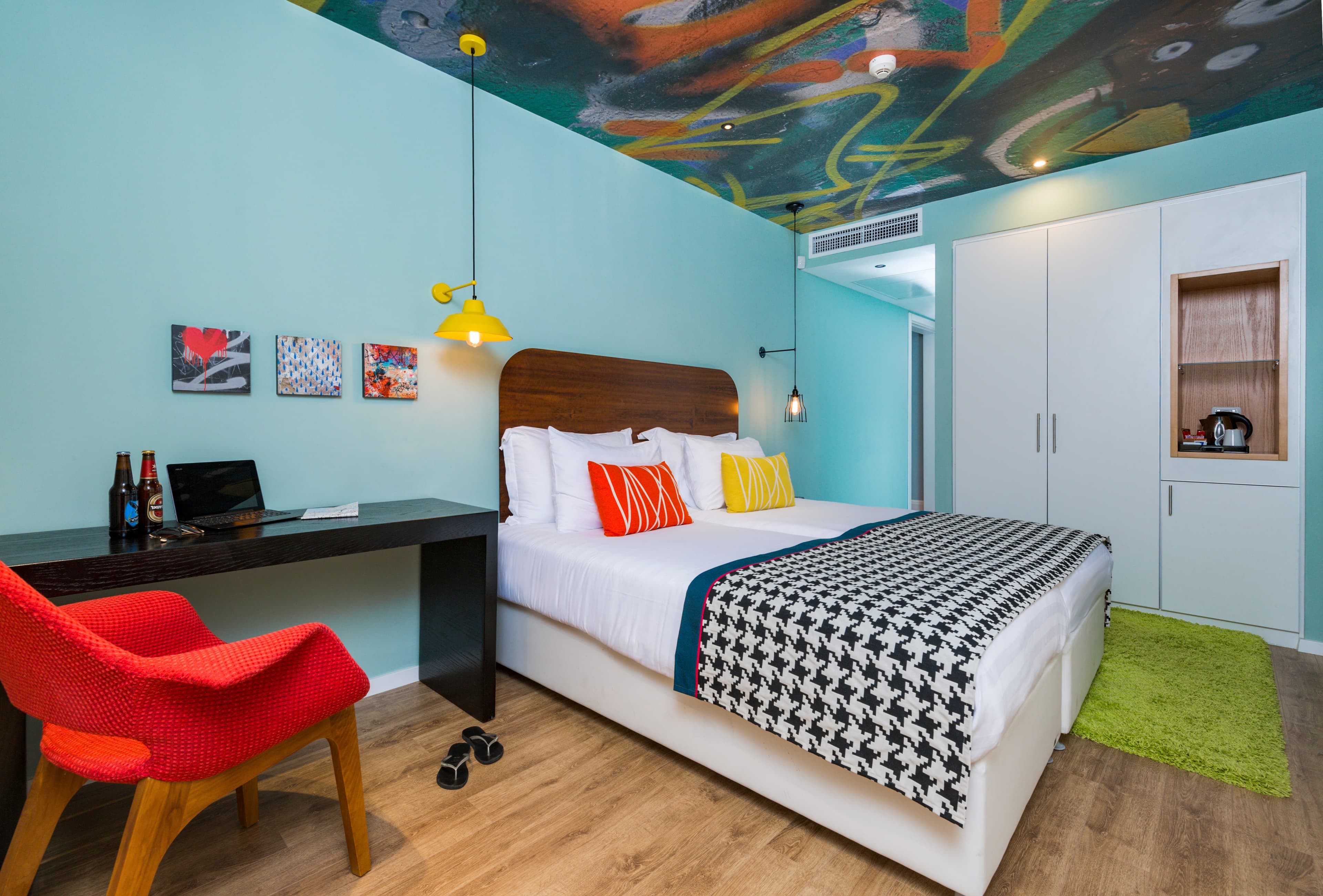 Hotel 75