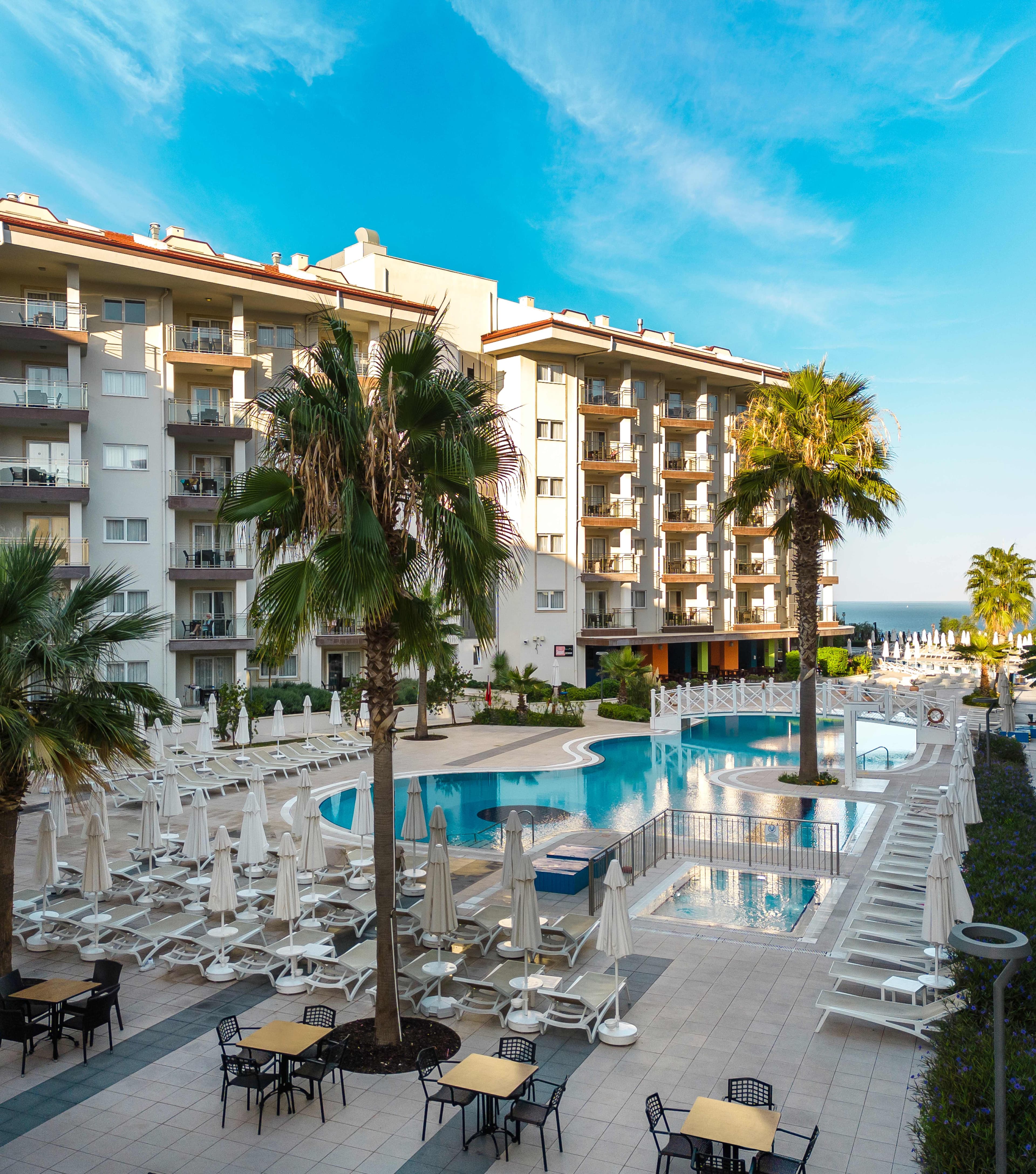 Ramada Hotel & Suites by Wyndham Kusadasi Ansicht 3