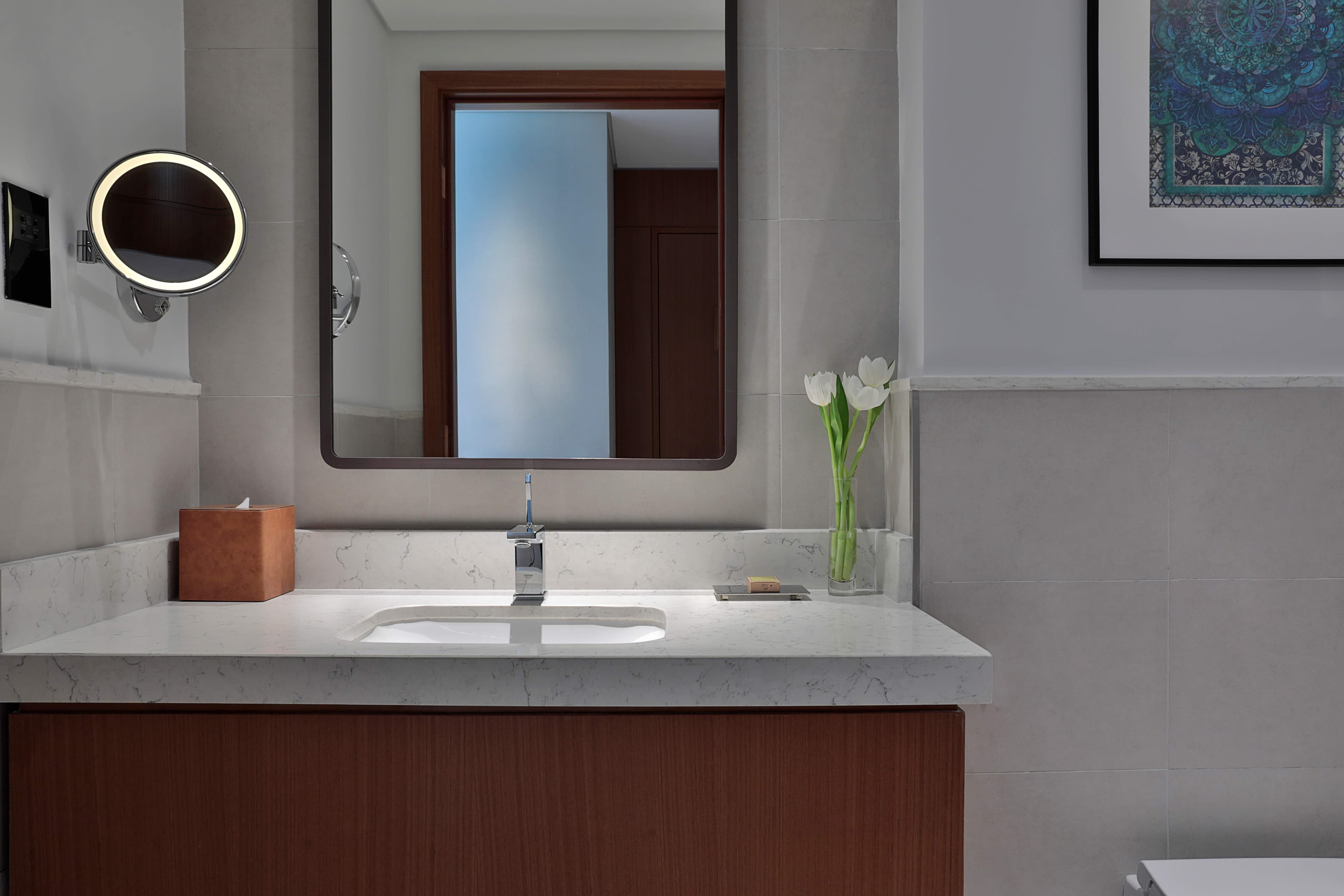 DoubleTree by Hilton Sharjah Waterfront Hotel & Residences Ansicht 3