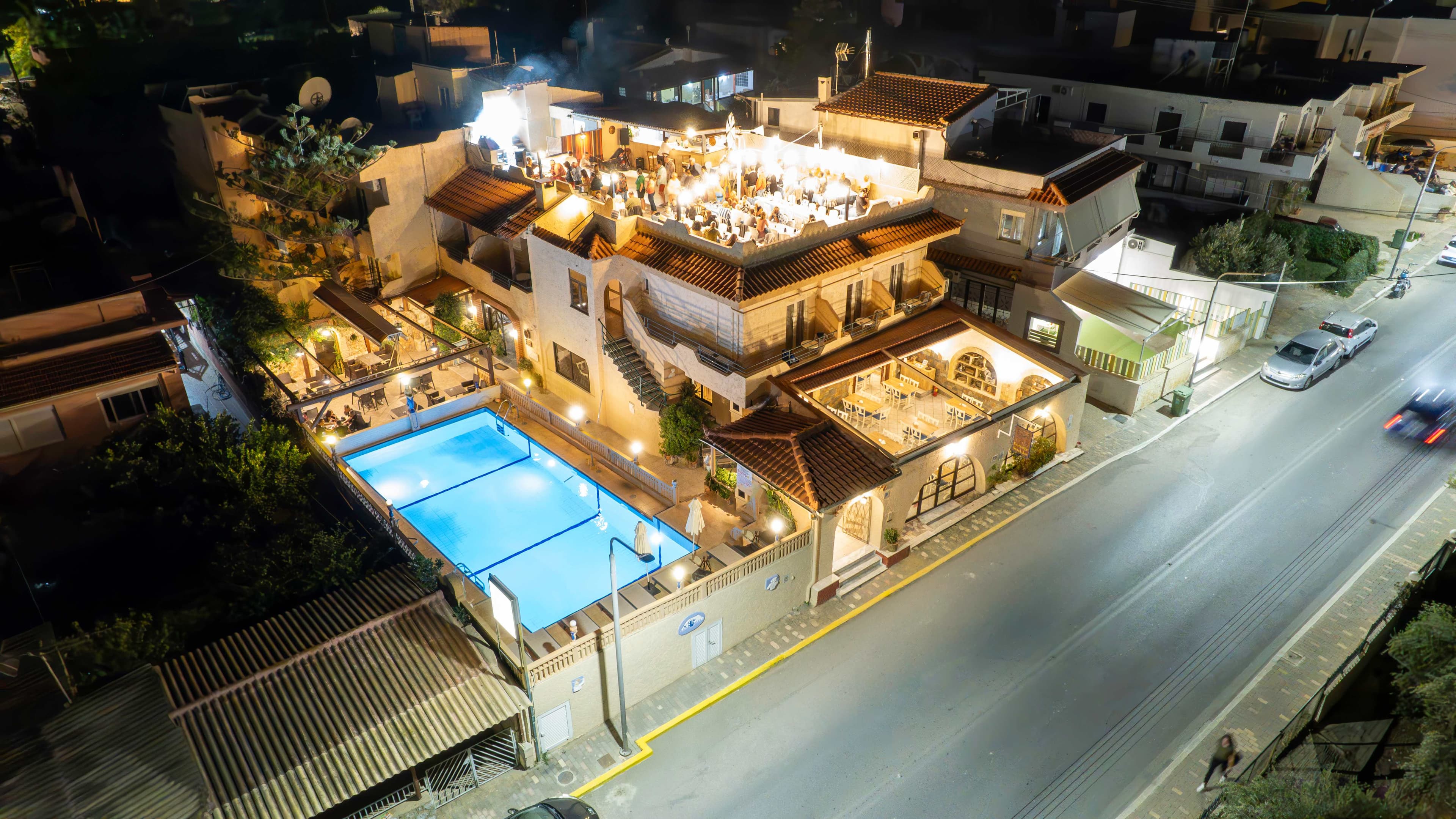 Erato Hotel Ansicht 2