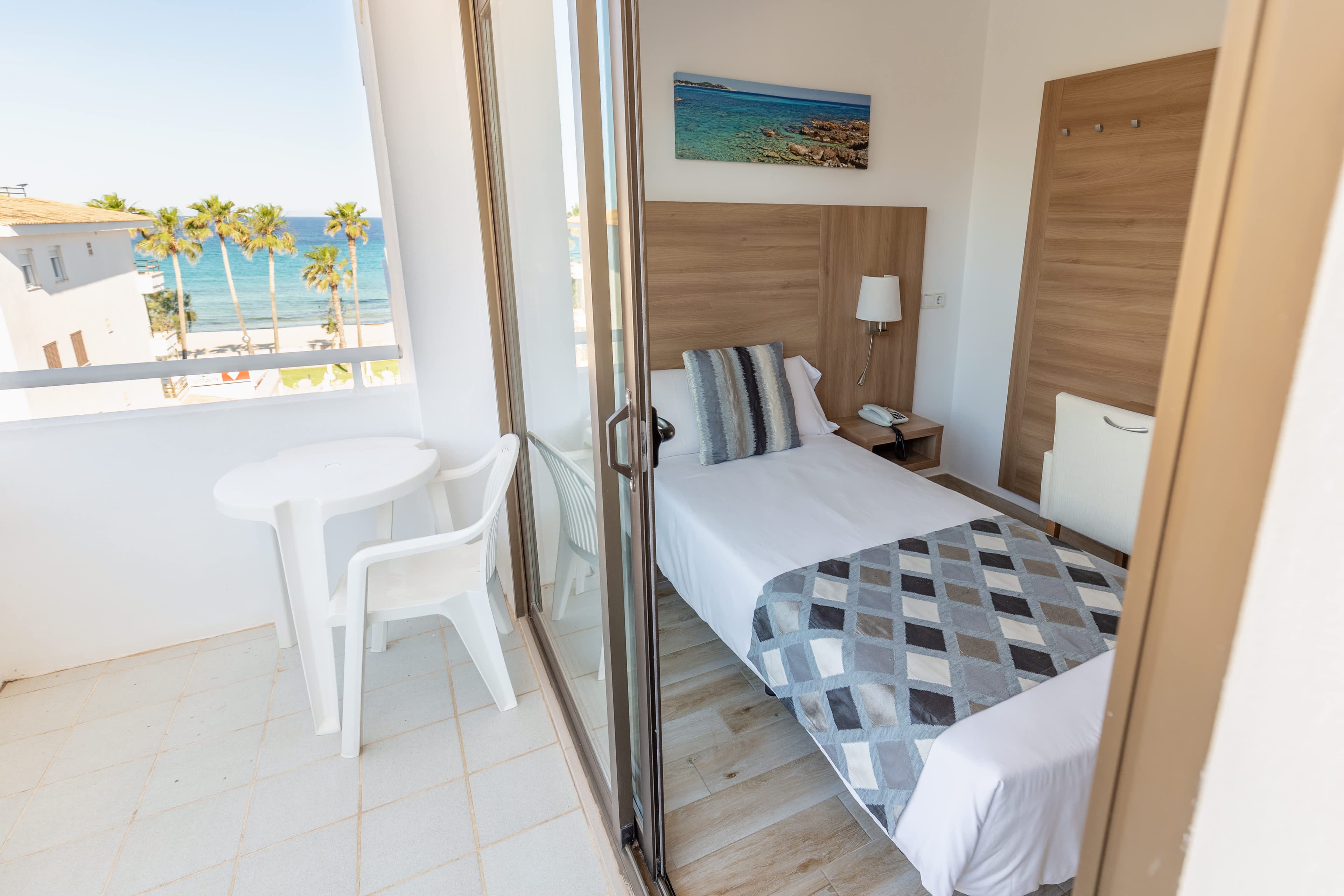 R2 Veronica Beach Hotel Ansicht 5