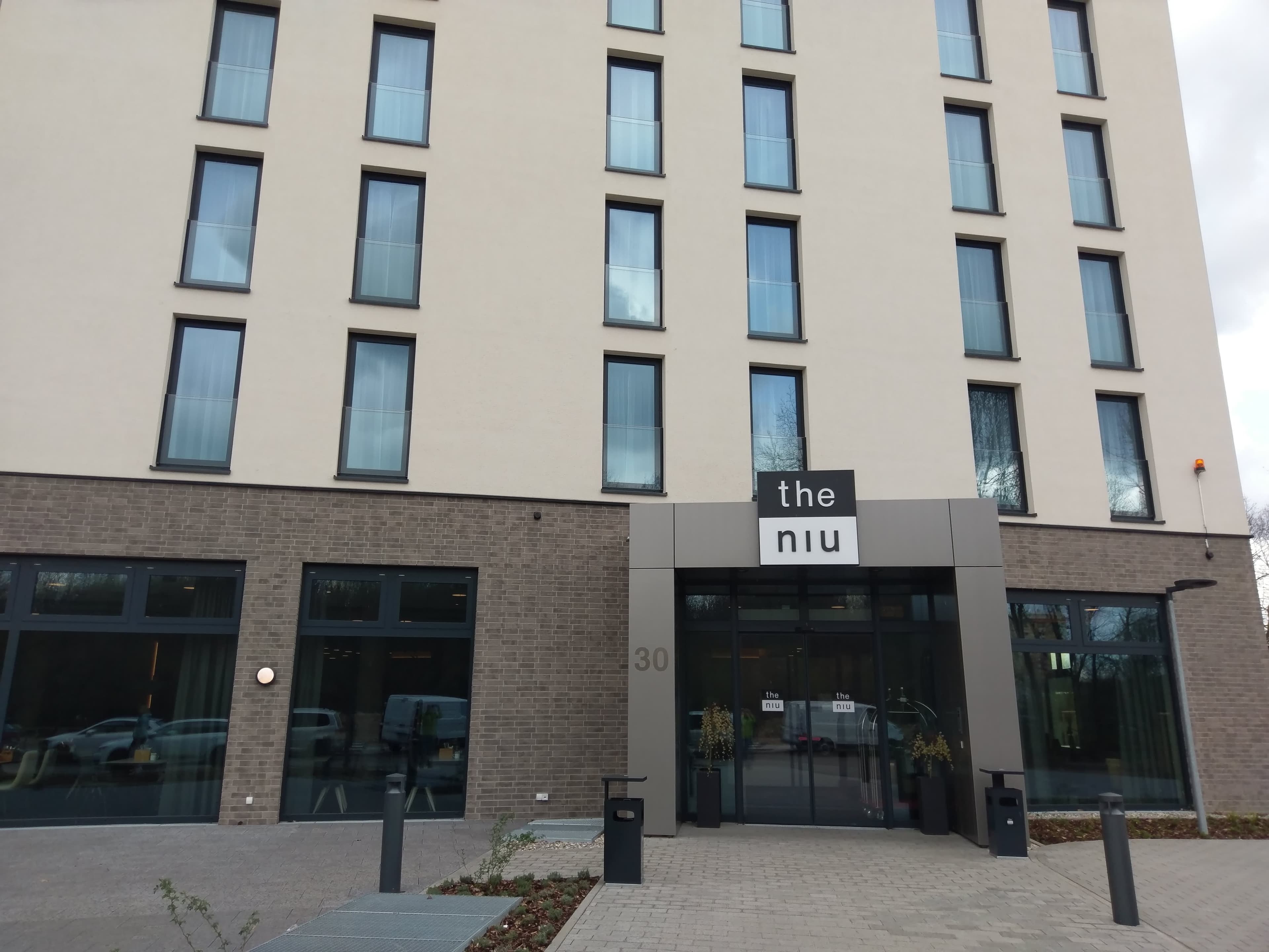 Holiday Inn – the niu, Air Frankfurt Messe Ansicht 3