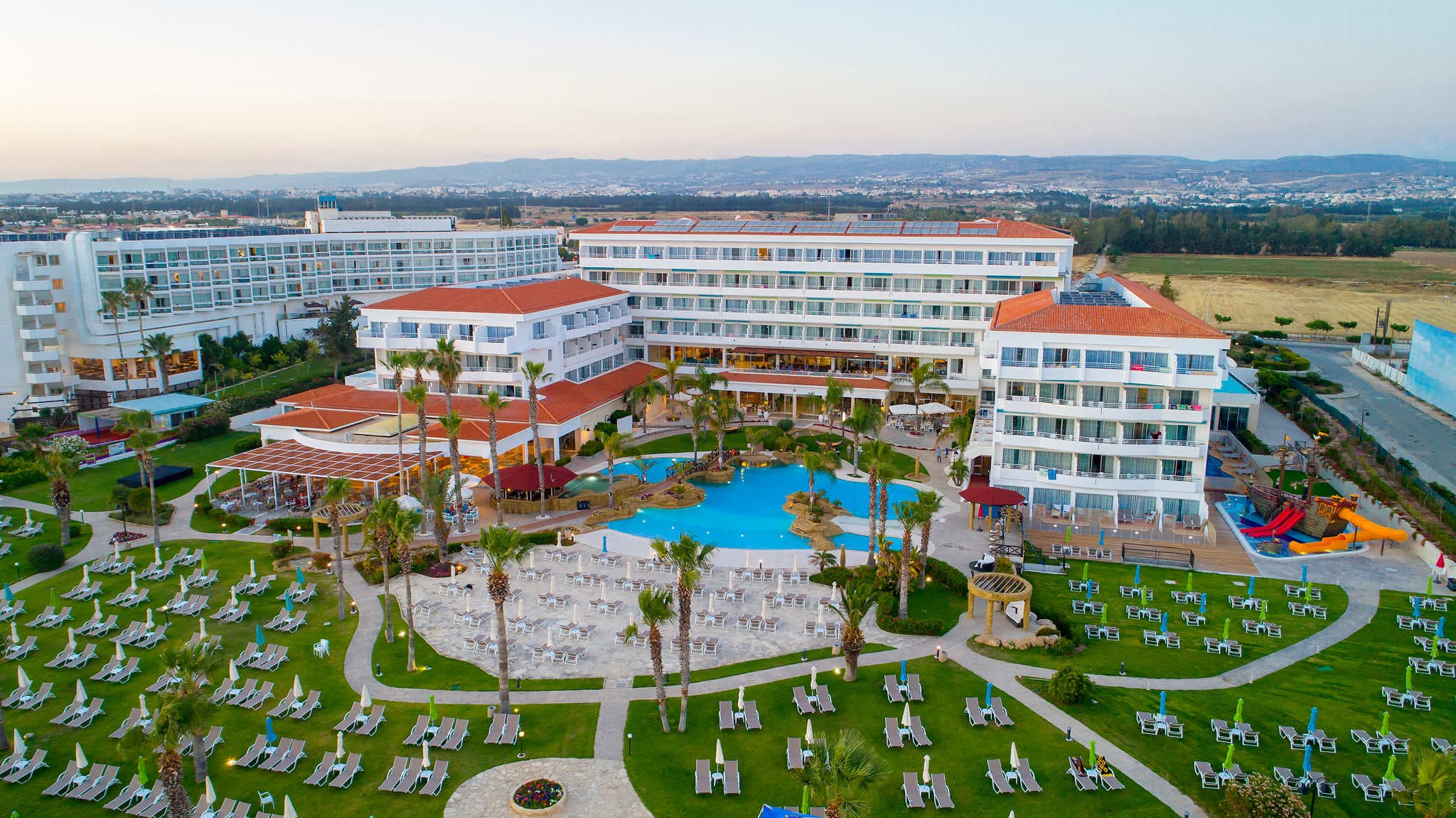 Leonardo Cypria Bay - Family Resort Ansicht 2