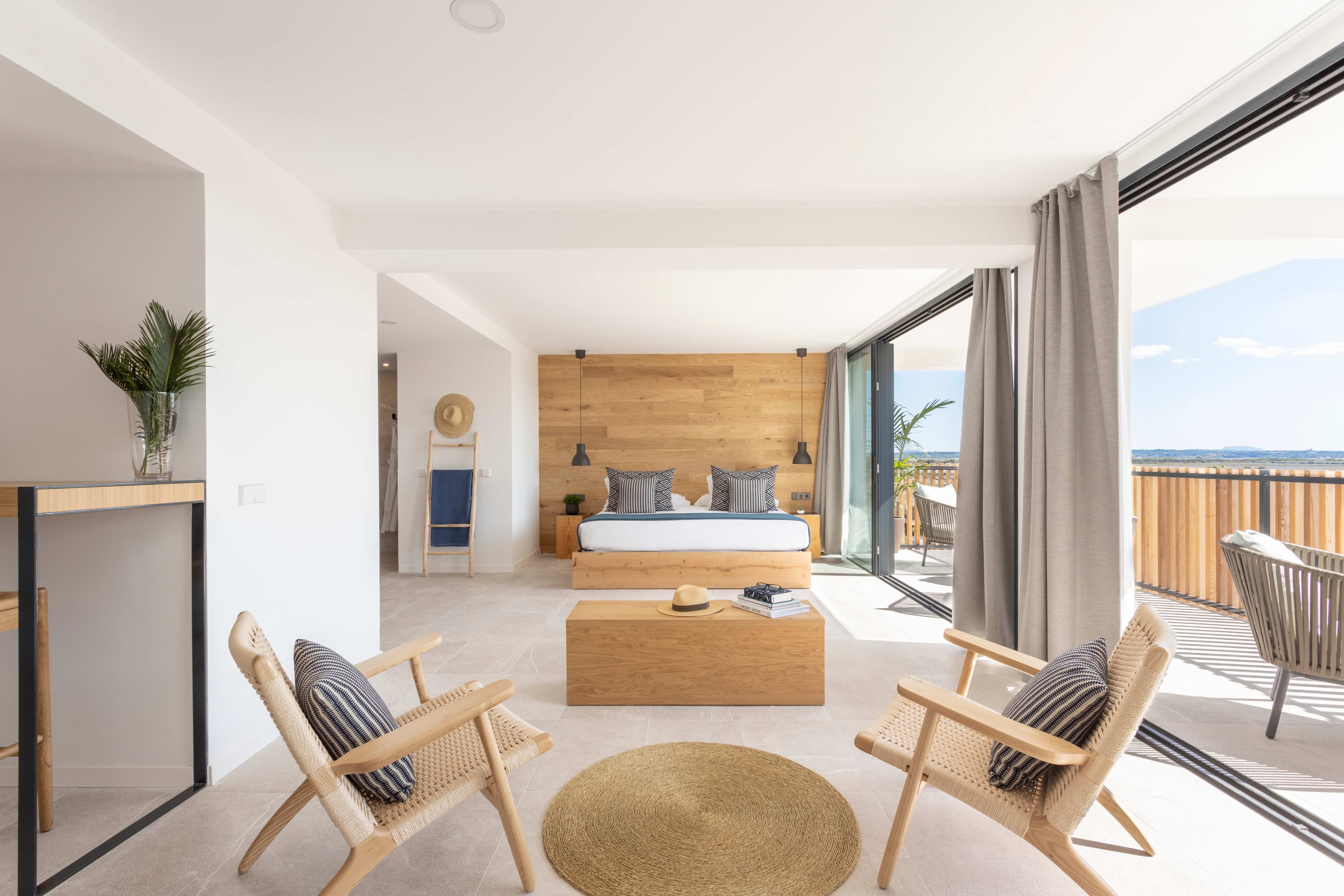 Las Gaviotas Suites Hotel