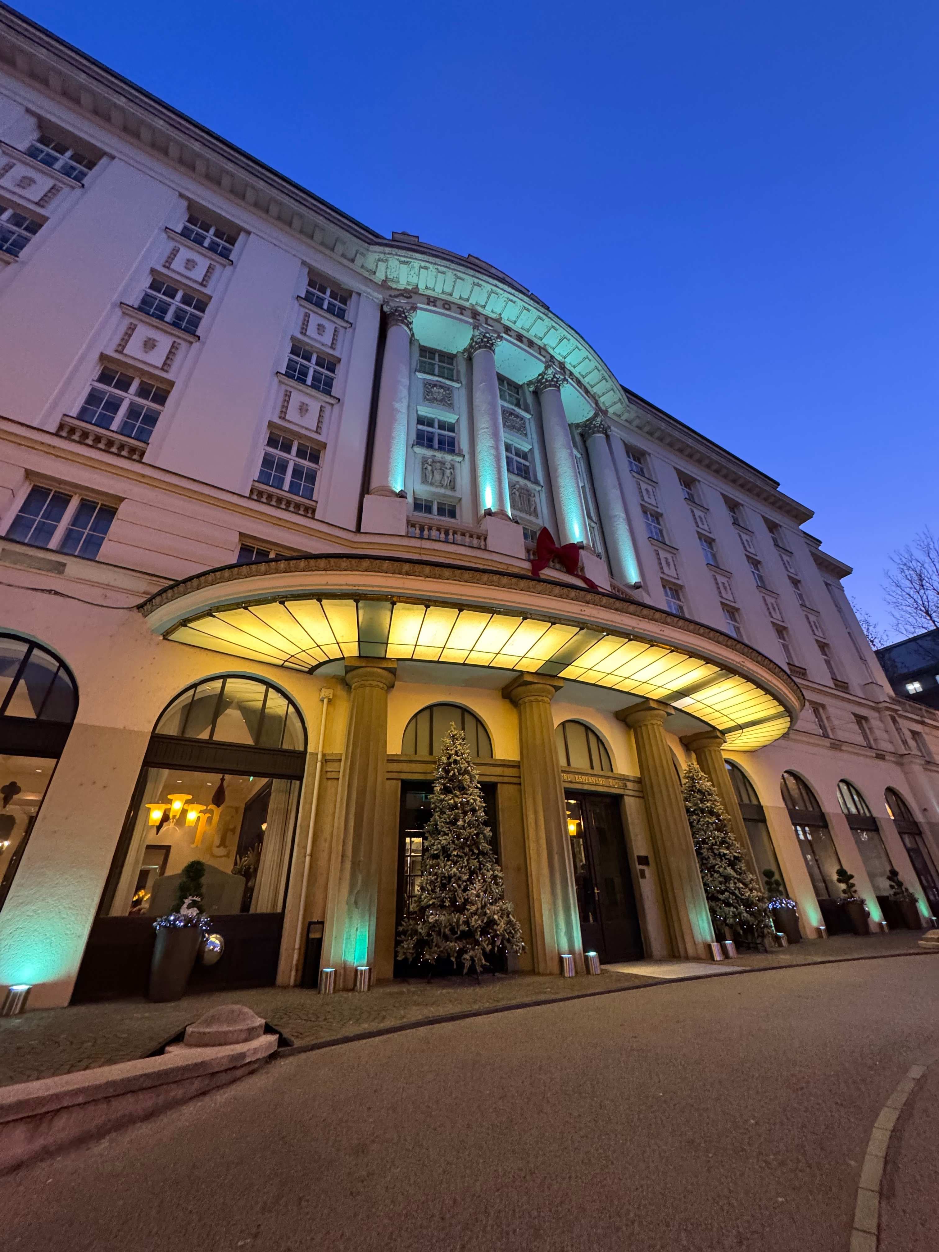 Esplanade Zagreb Hotel Ansicht 2