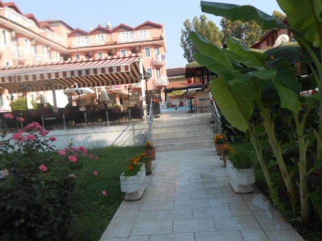 Remer Hotel Ansicht 3