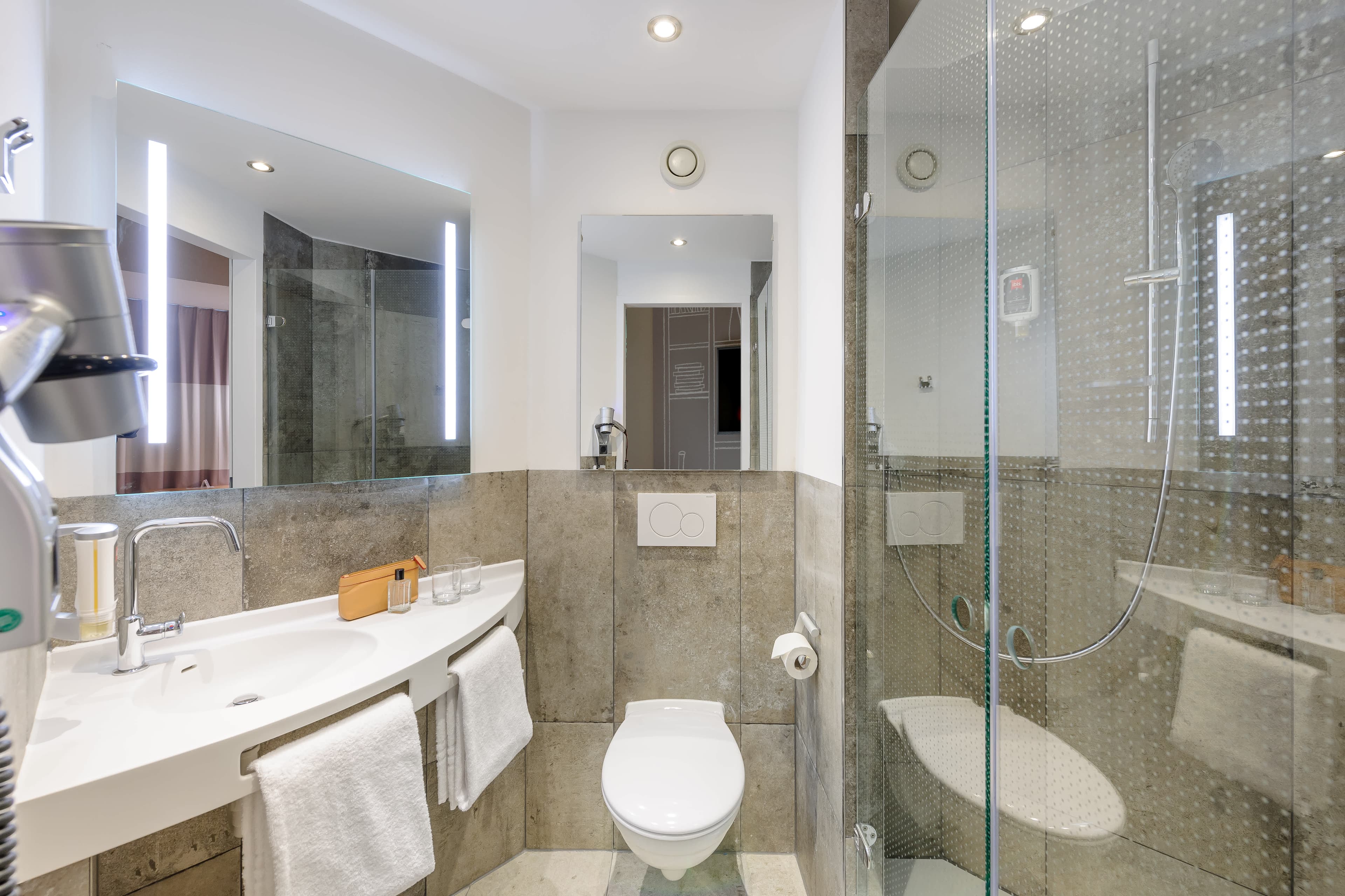 Hotel Ibis München Messe Ansicht 4