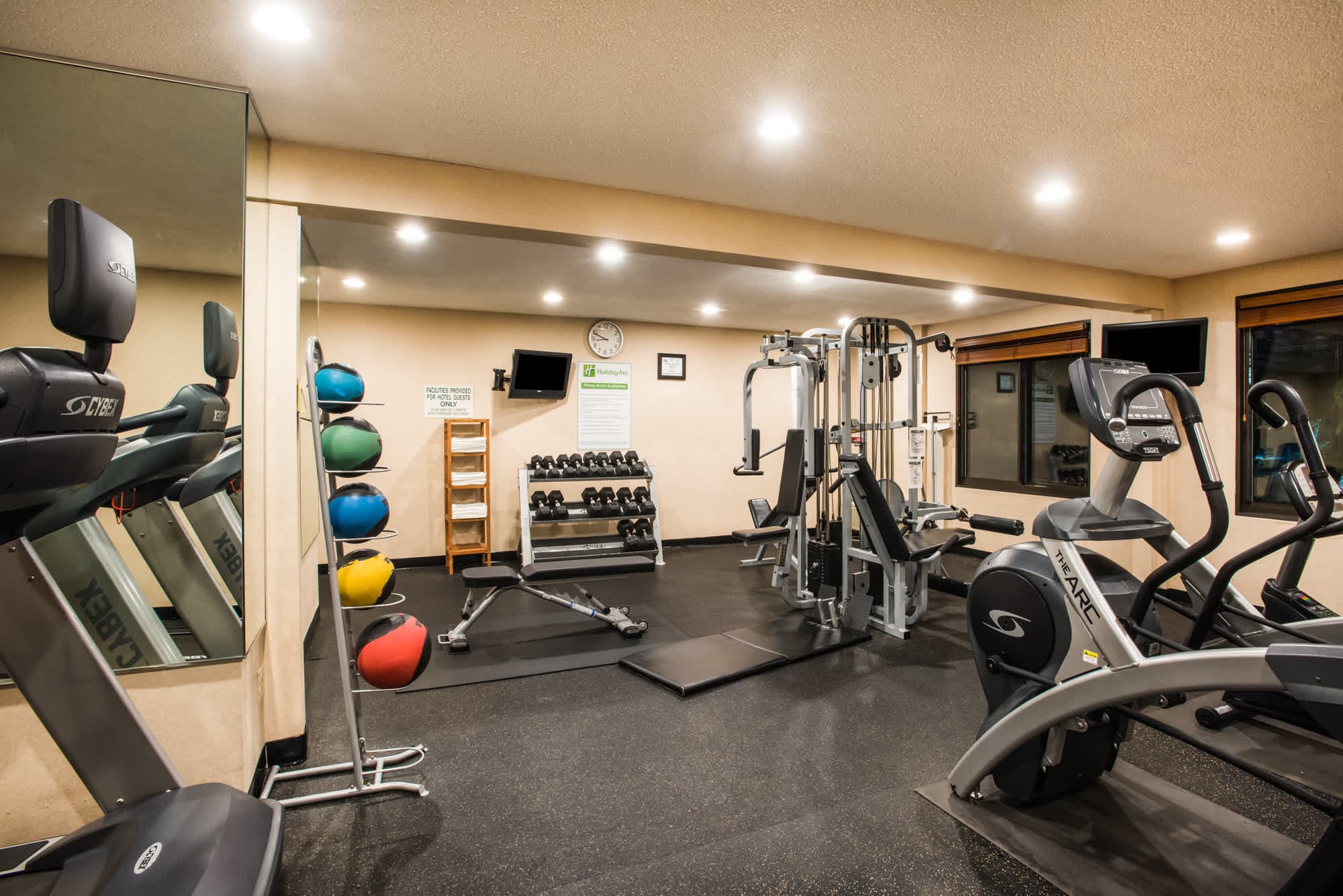 Holiday Inn Hasbrouck Heights Ansicht 8