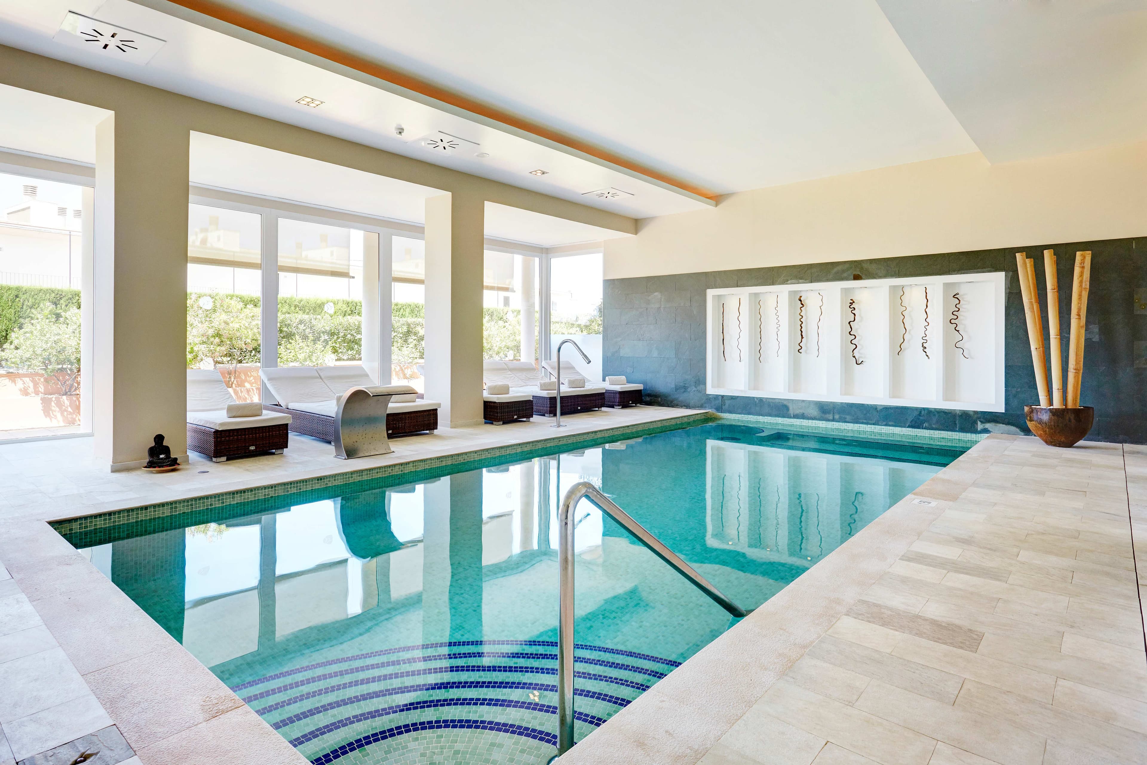 Grupotel Macarella Suites and Spa Ansicht 7