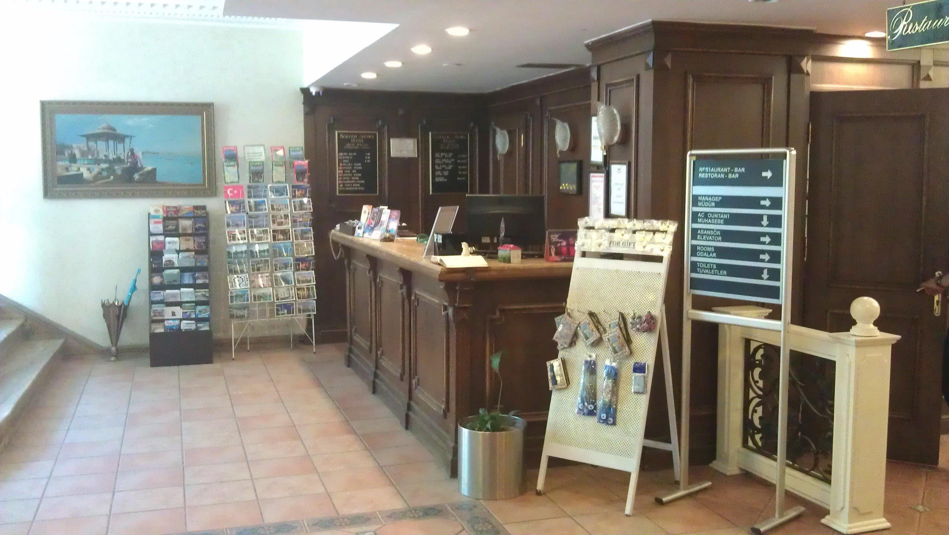Golden Crown Hotel Ansicht 8