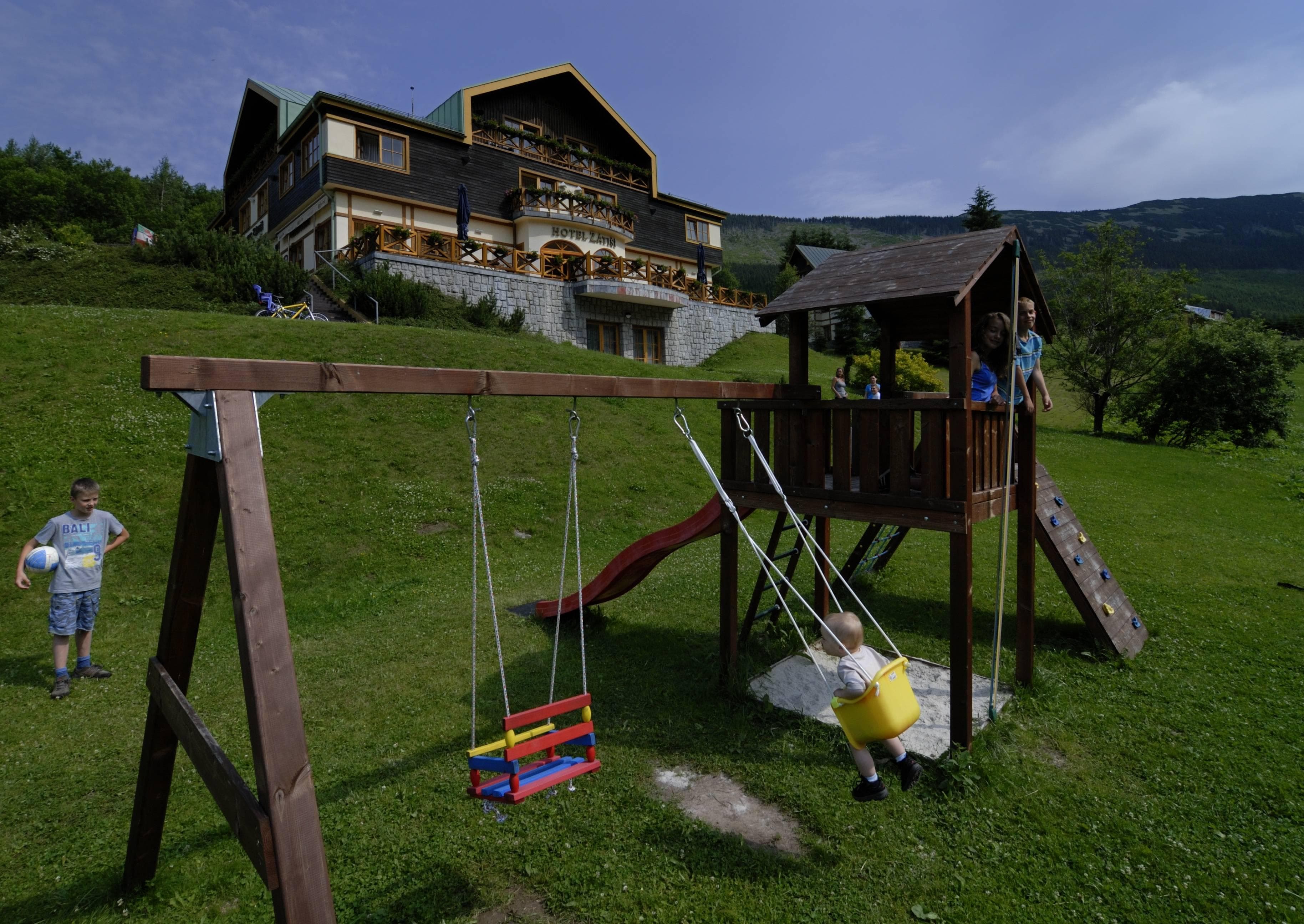 Hotel Zatisi Ansicht 8
