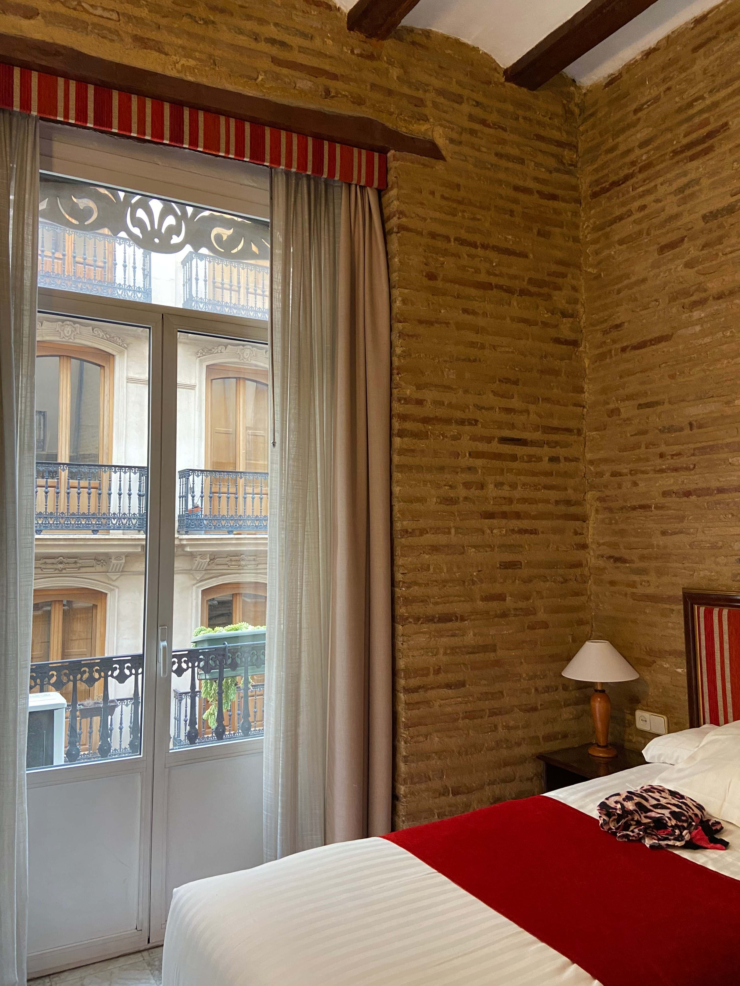 Hotel Ad Hoc Monumental Ansicht 6