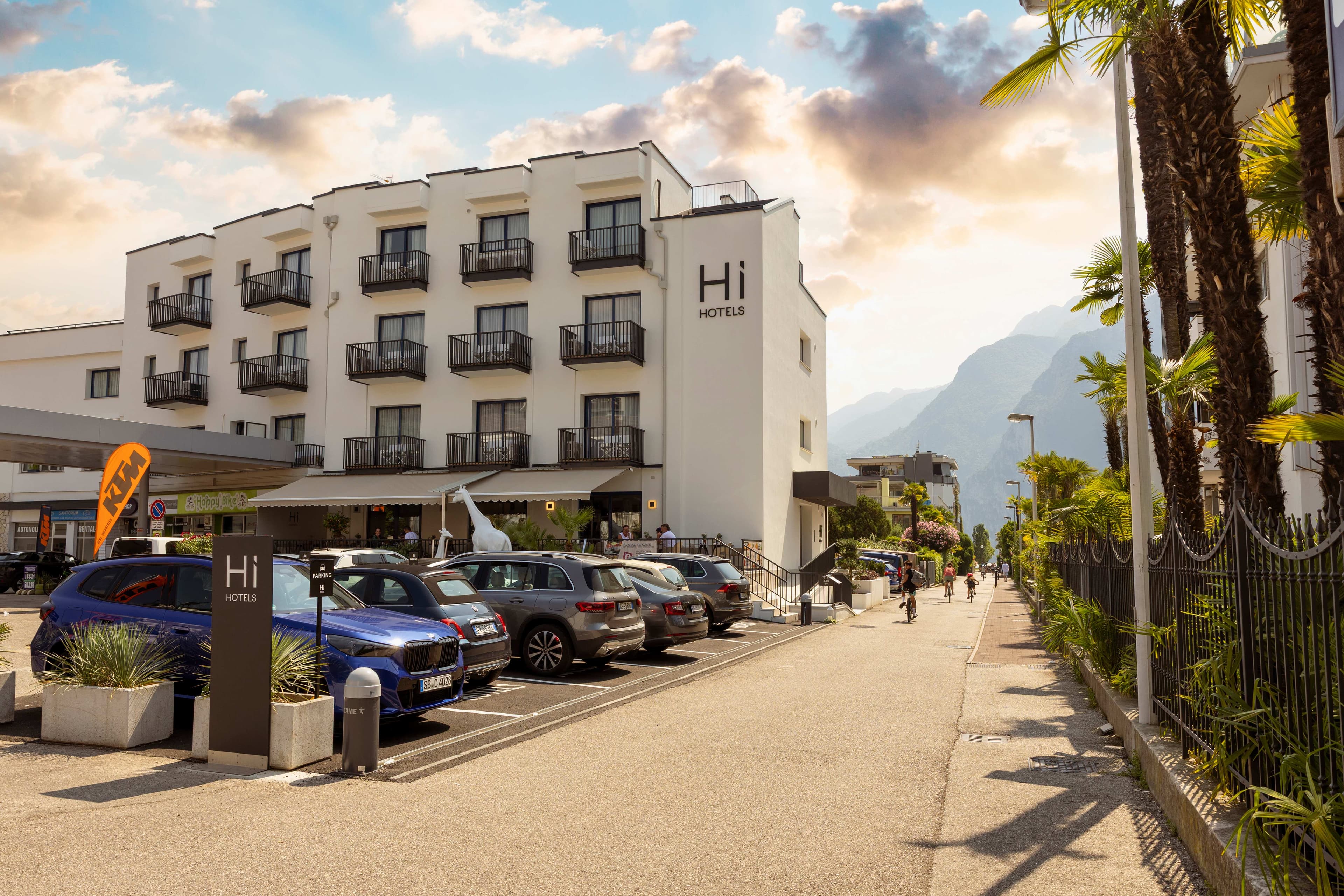 Hi Hotels Riva - Lakeview