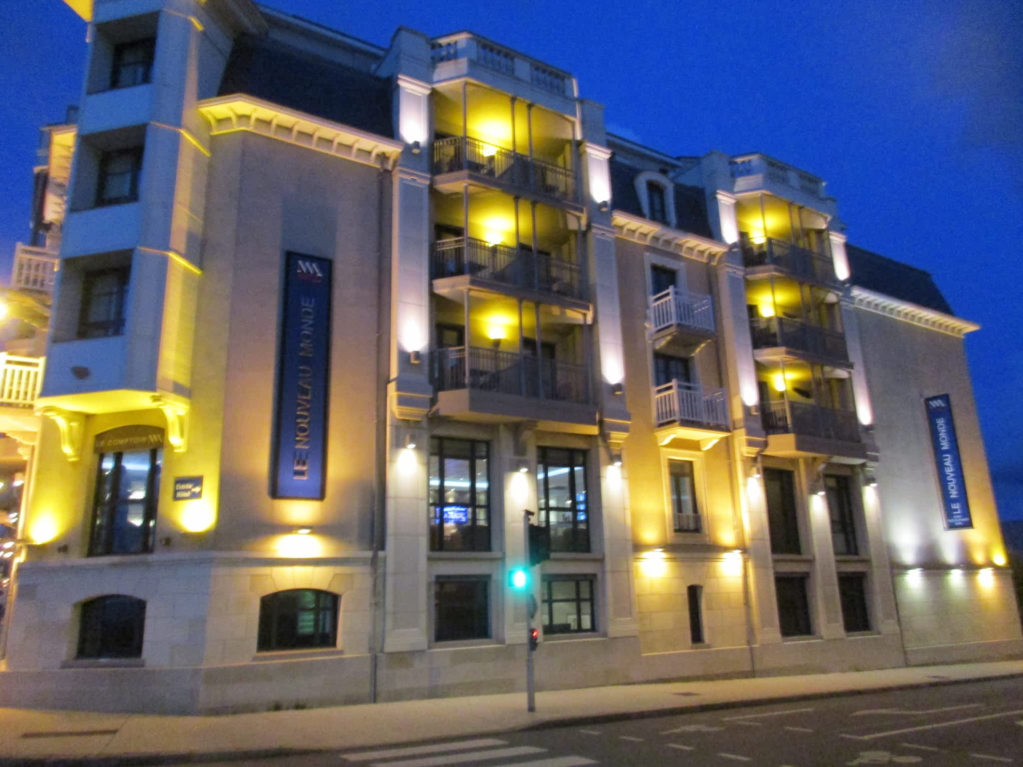Hotel Nouveau Monde Ansicht 2