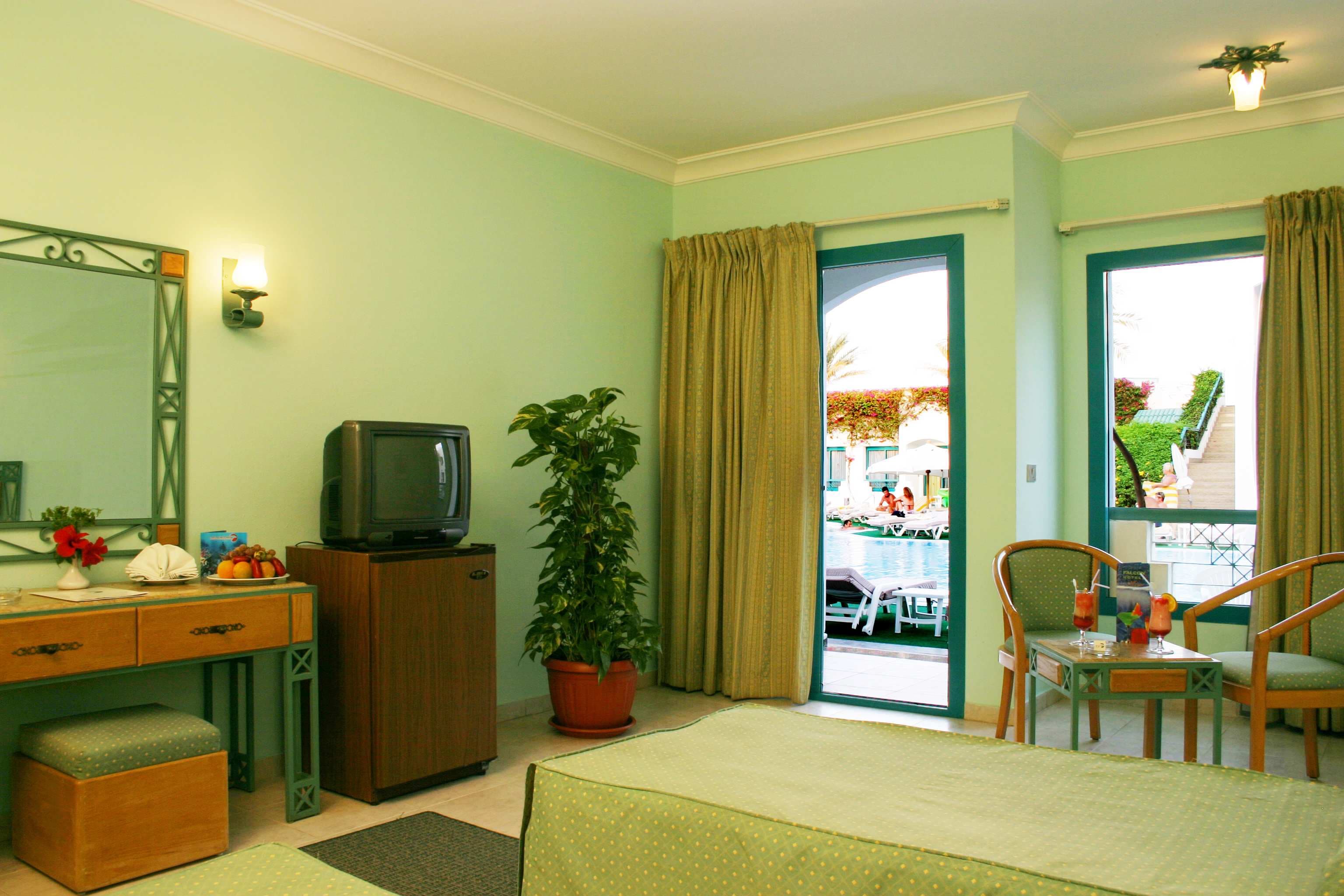 Hotel Falcon Hills Ansicht 5