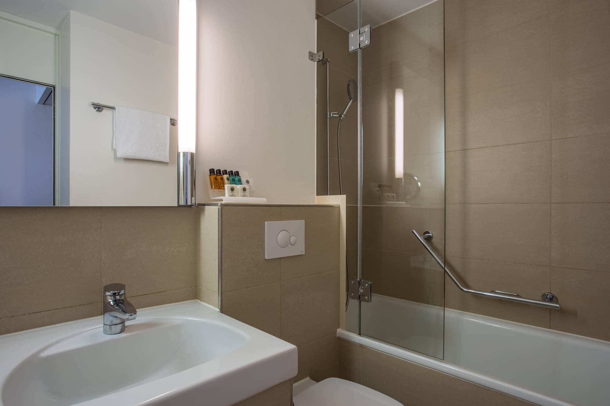 Hotel Crowne Plaza Zürich Ansicht 5