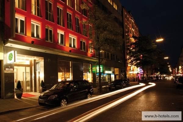 H+ Hotel München Ansicht 2
