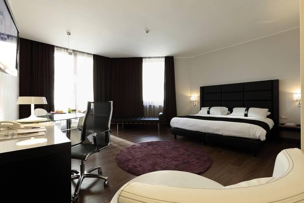 Hotel Holiday Inn Genoa City Ansicht 3