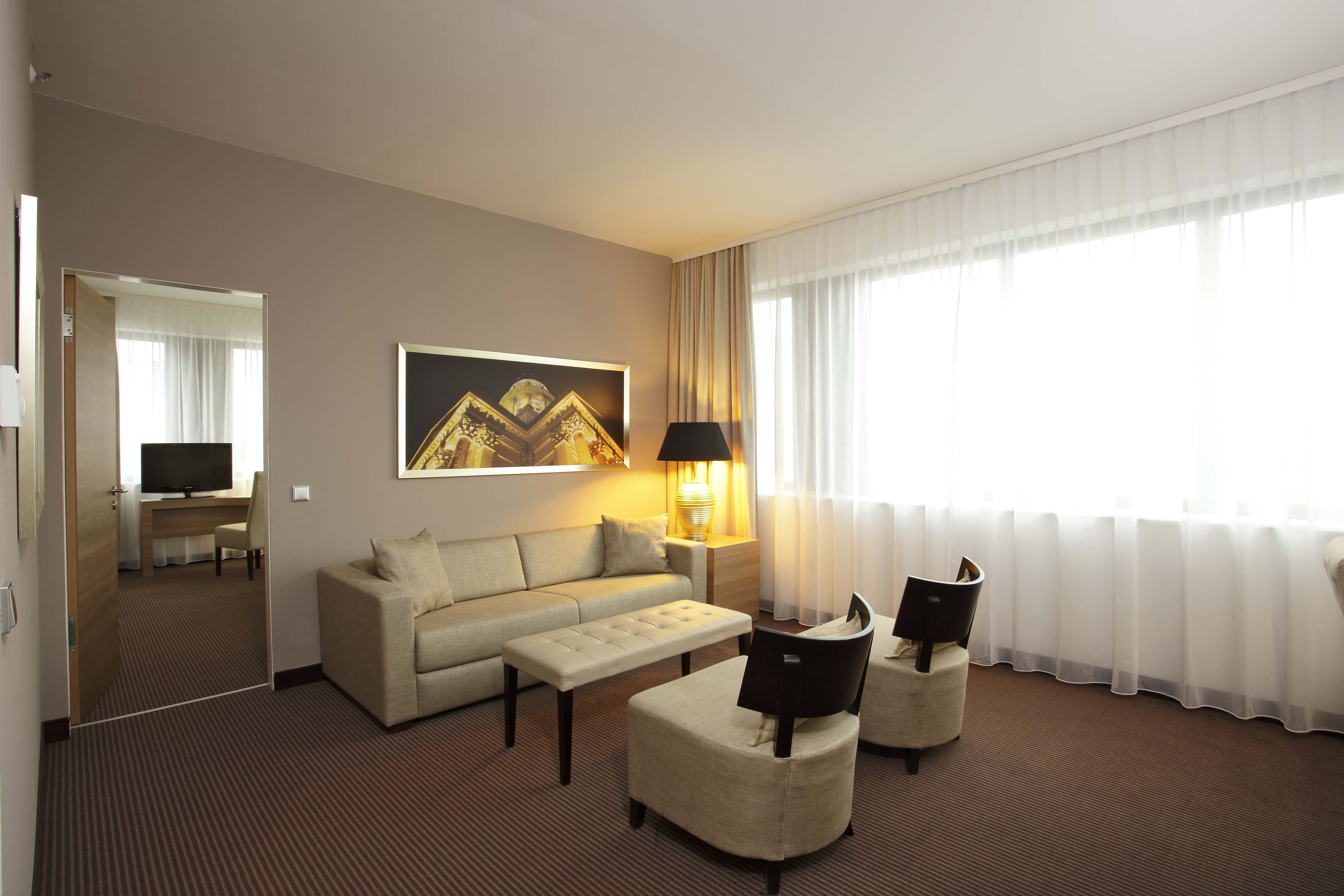 H4 Hotel Berlin Alexanderplatz Ansicht 5