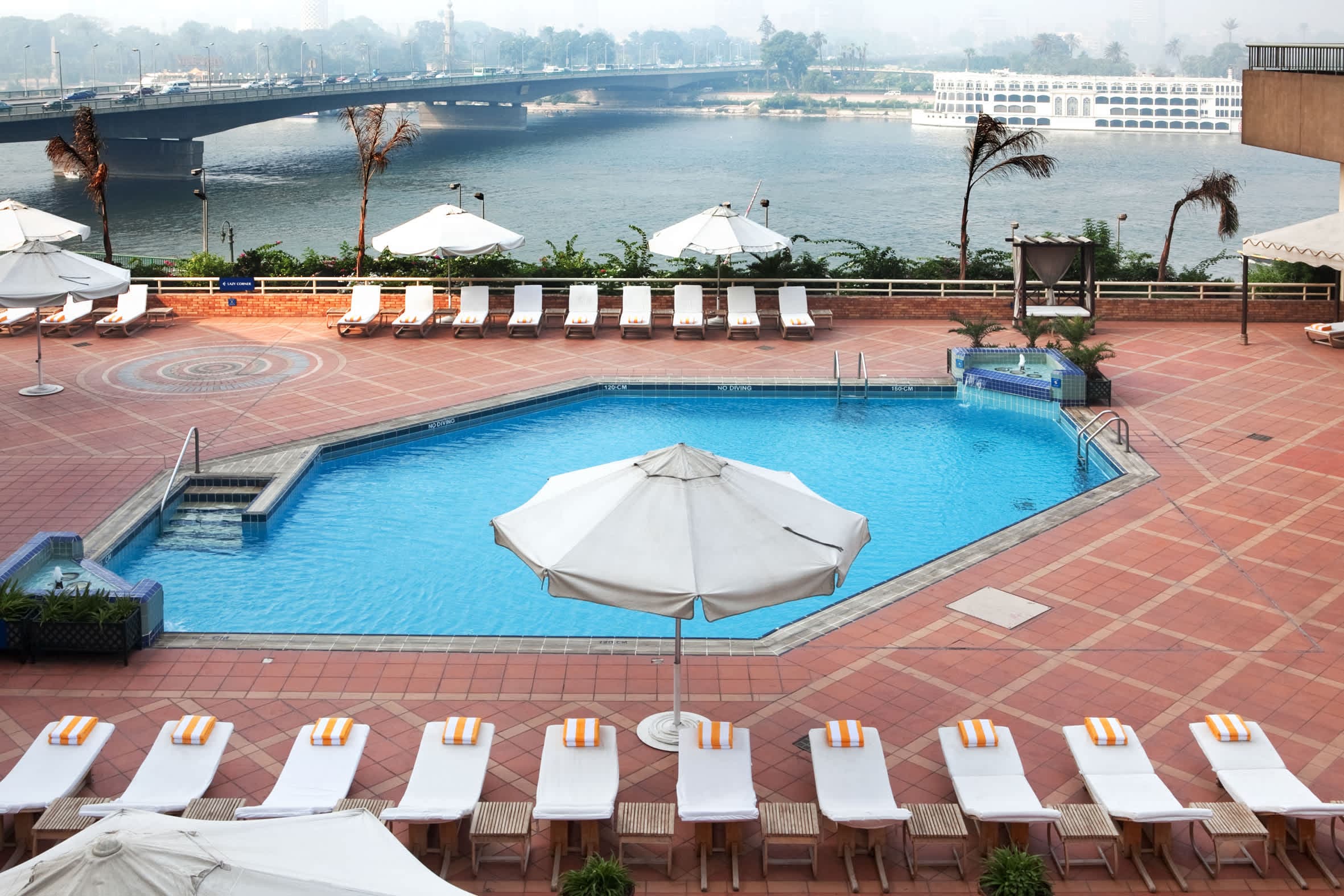 Ramses Hilton Ansicht 6