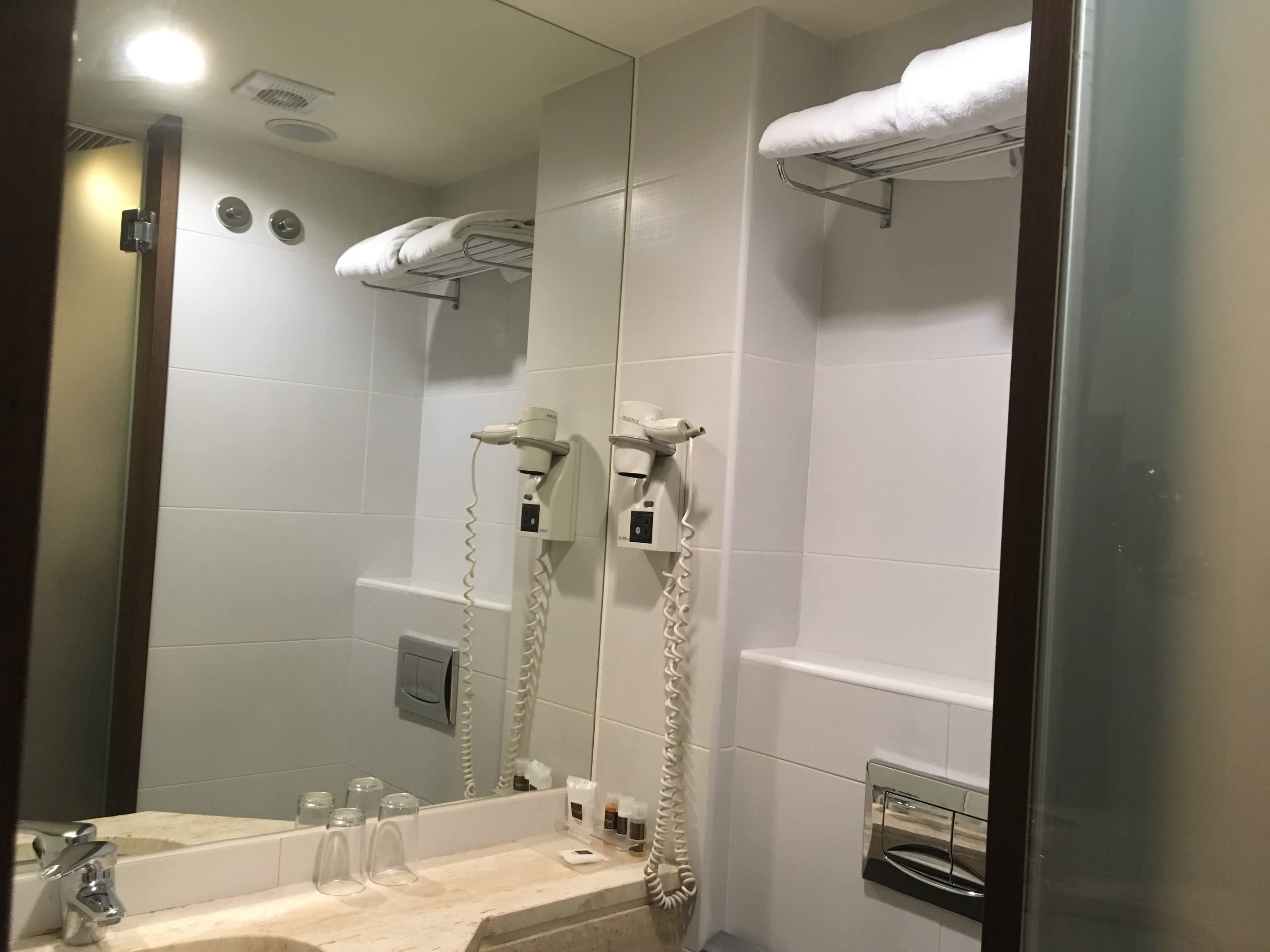 Hotel Luxe By Turim Hoteis Ansicht 8