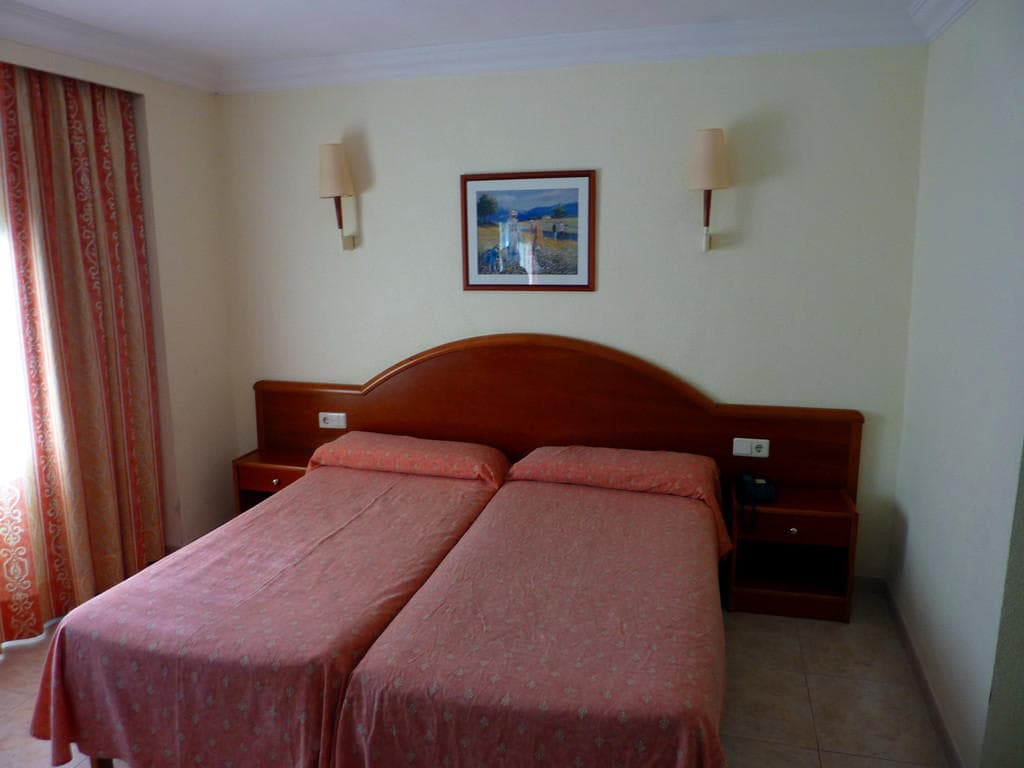 Hotel Sant Jordi Ansicht 5