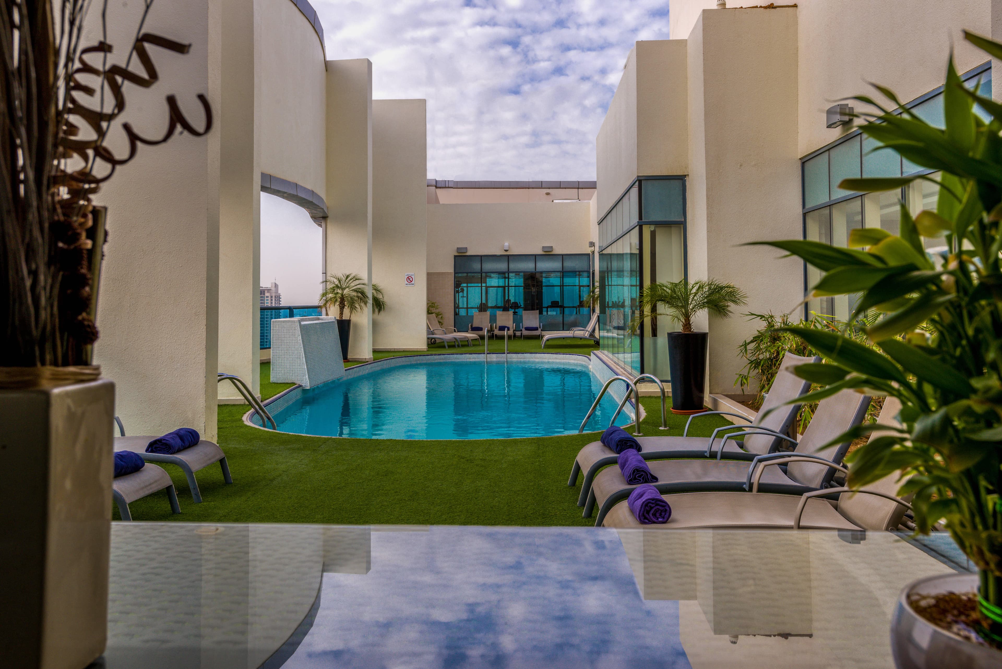 First Central Hotel Suites Ansicht 7