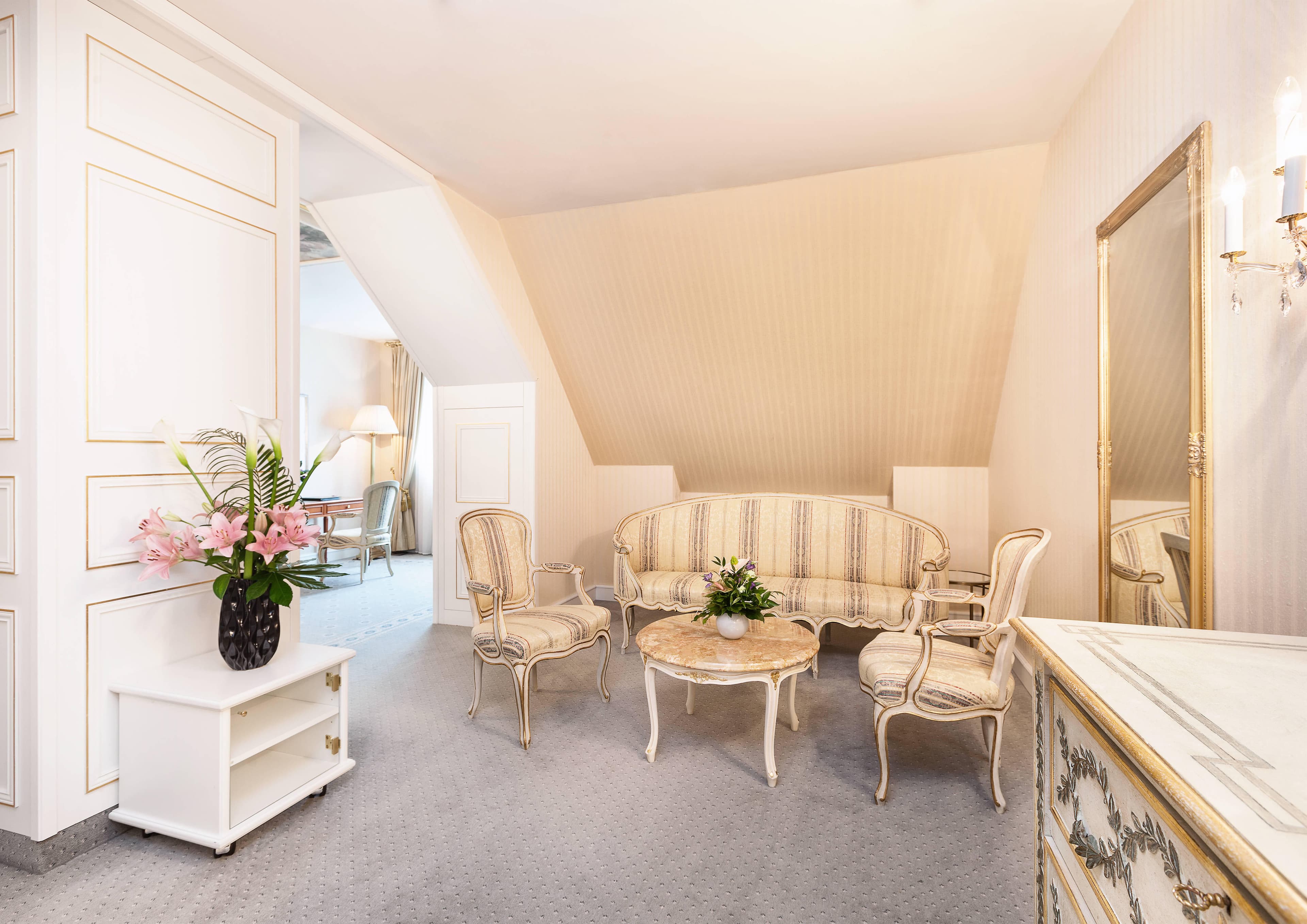 Best Western Premier Grand Hotel Russischer Hof Ansicht 3
