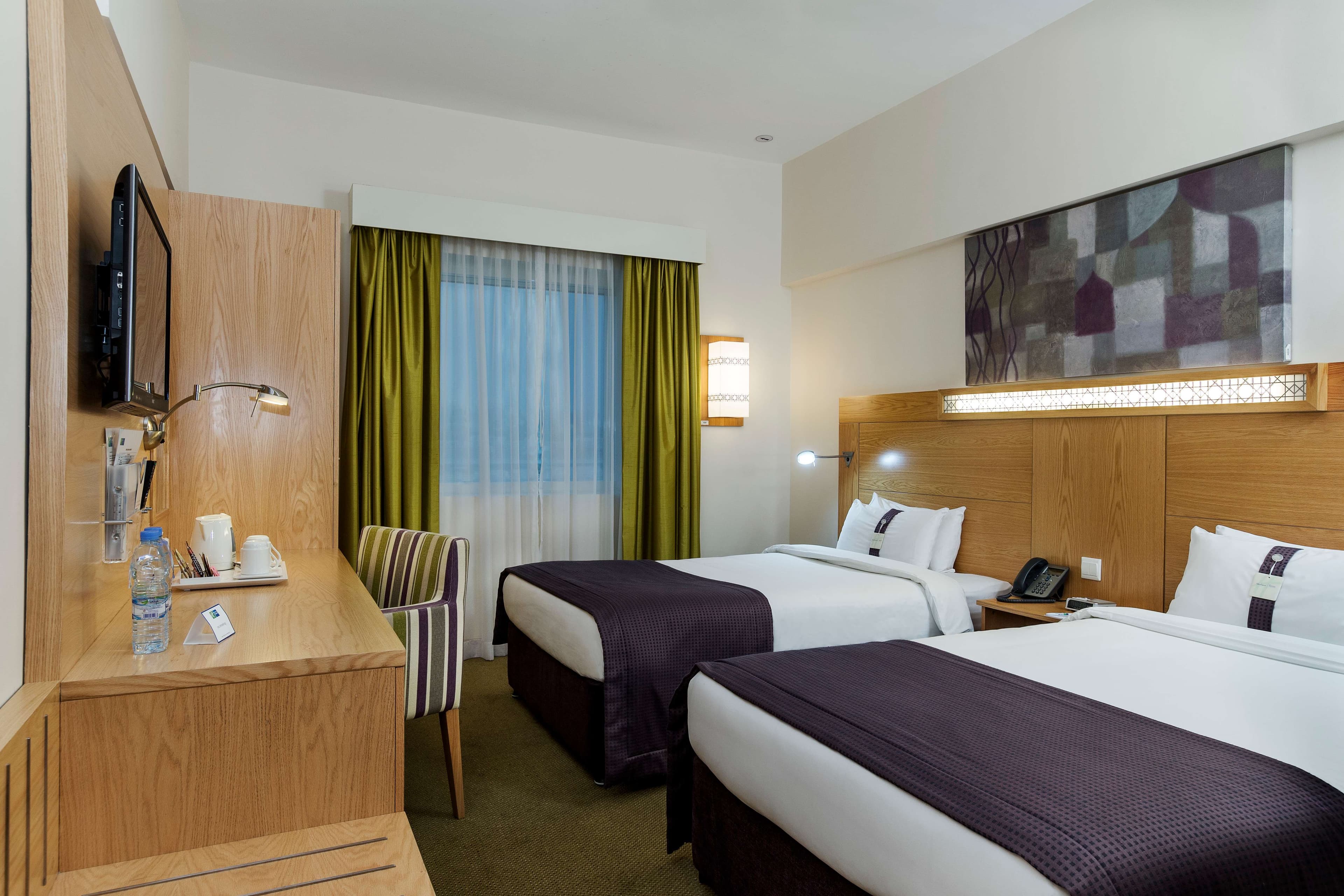 Holiday Inn Express Dubai Airport Ansicht 3