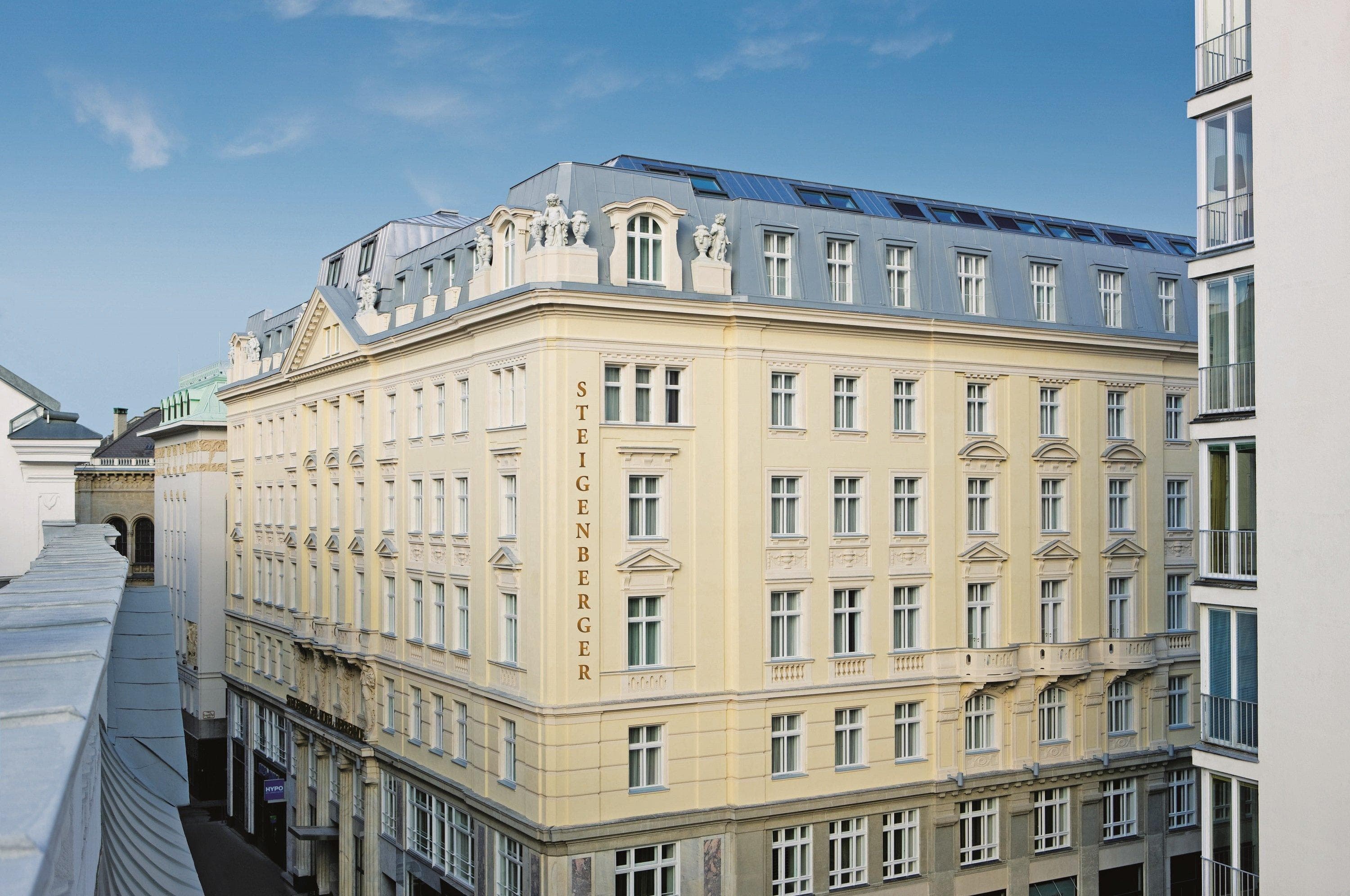Steigenberger Hotel Herrenhof Ansicht 2