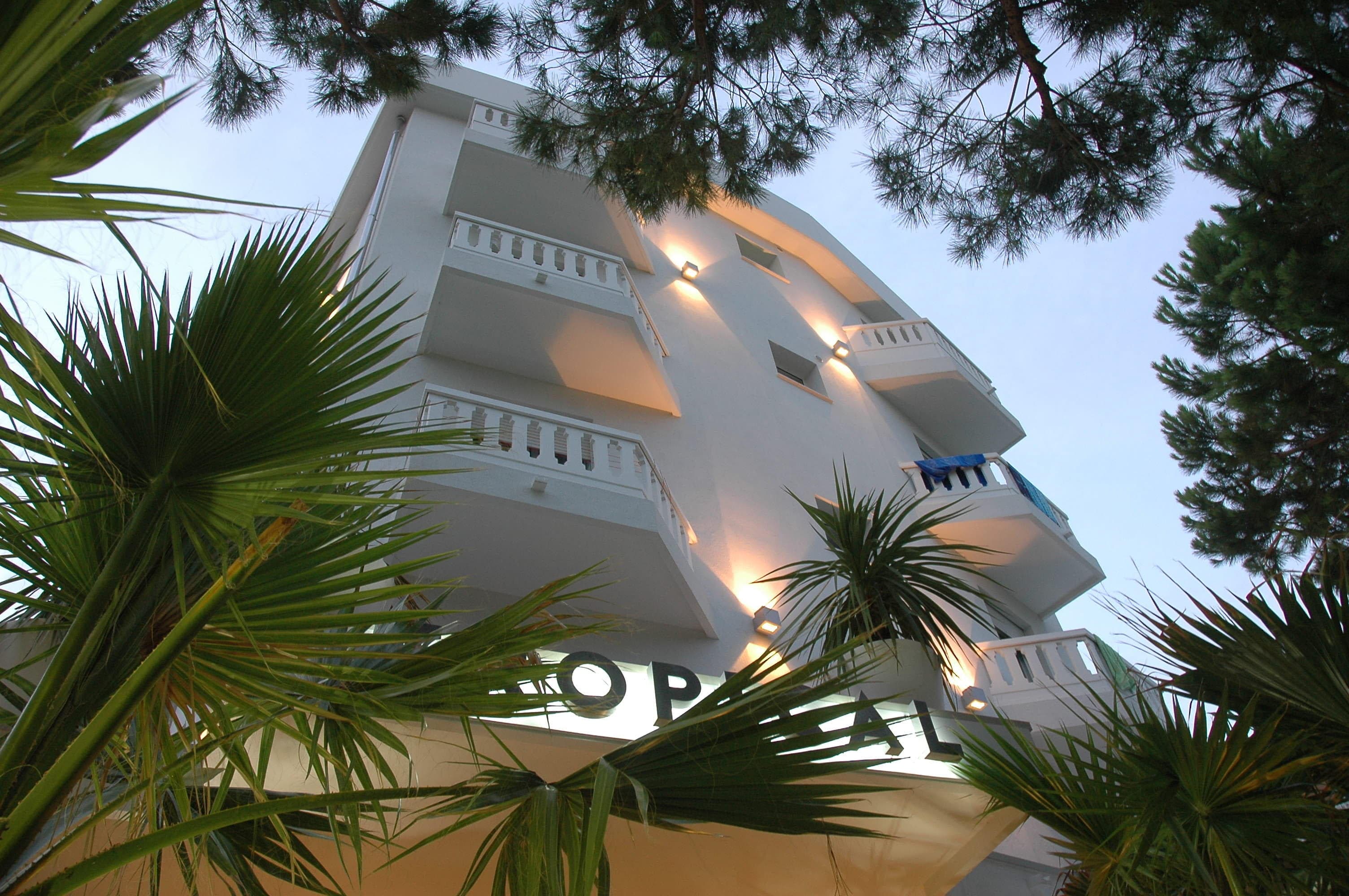 Hotel Tropical Ansicht 3