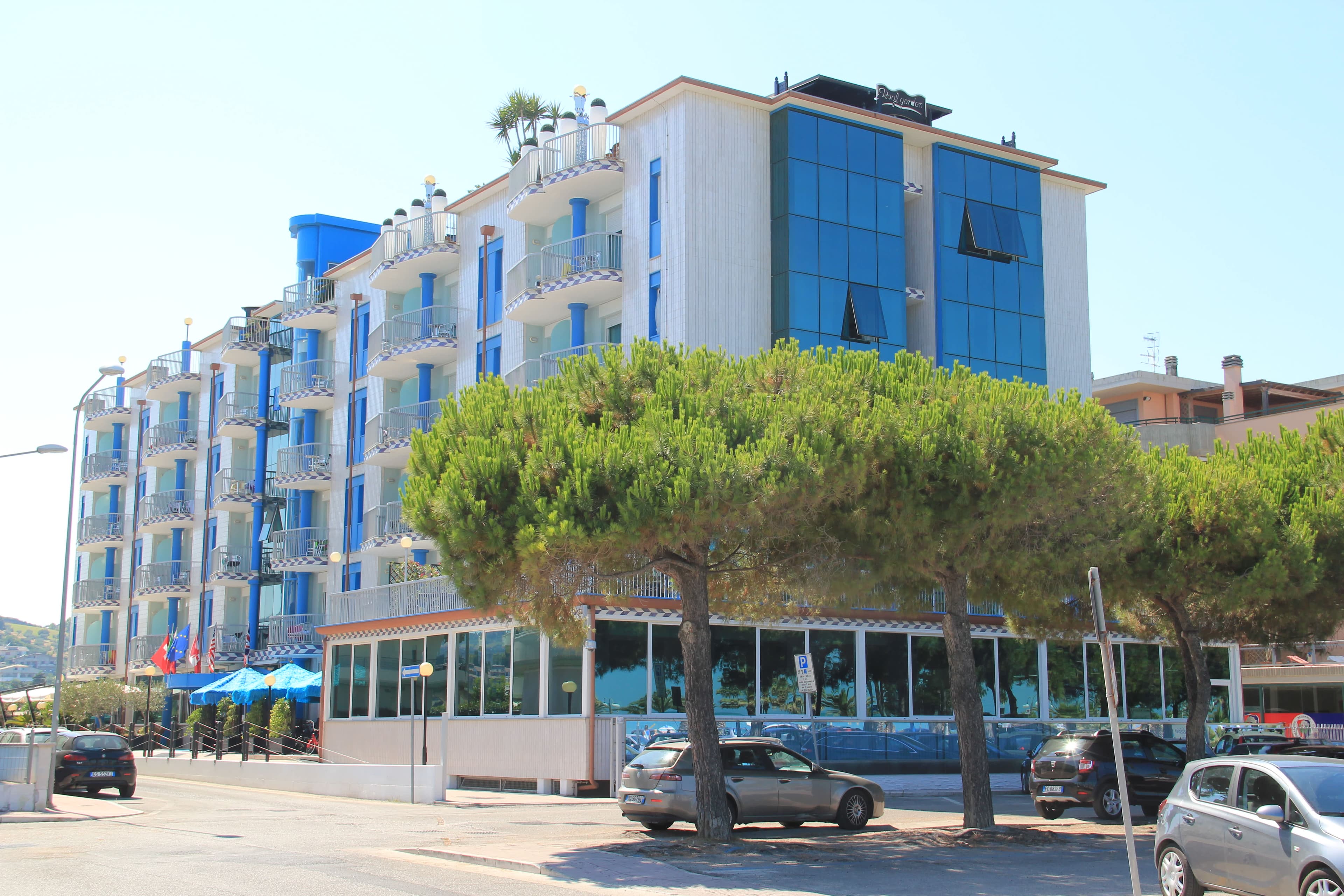 Hotel Ambassador Ansicht 2