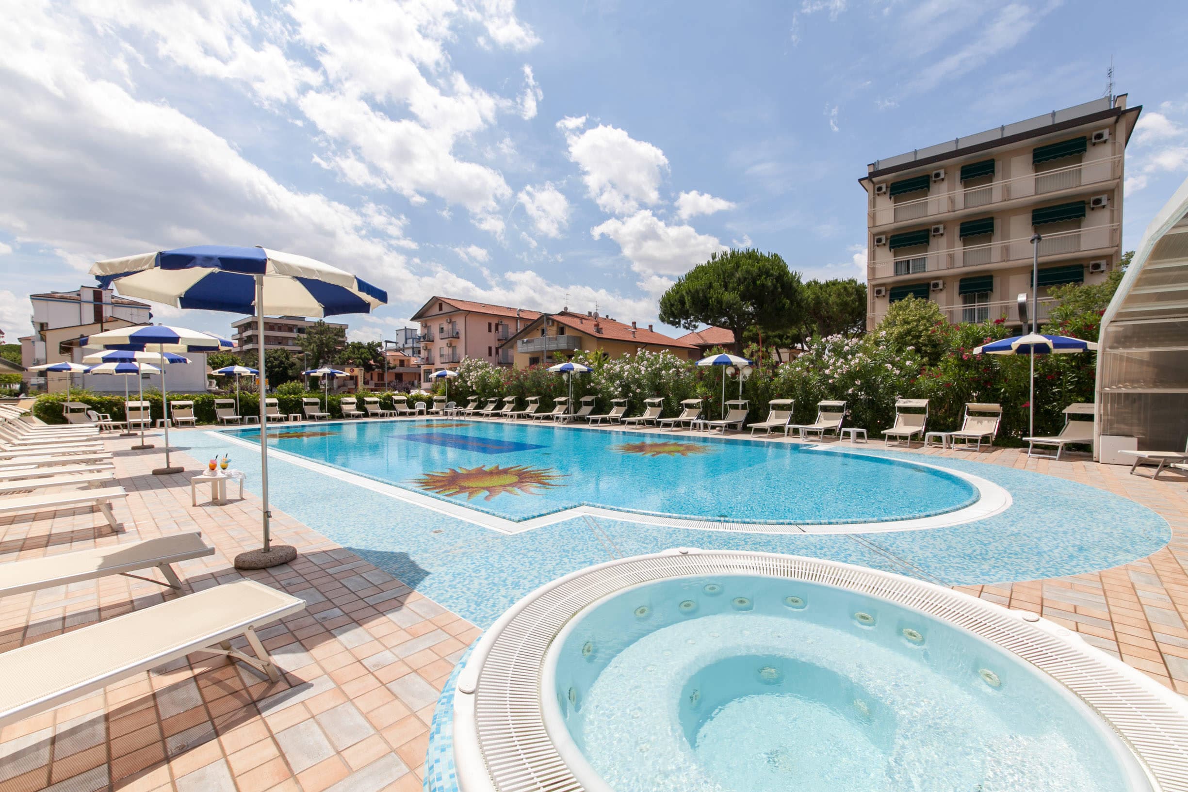 Hotel Universal Ansicht 7