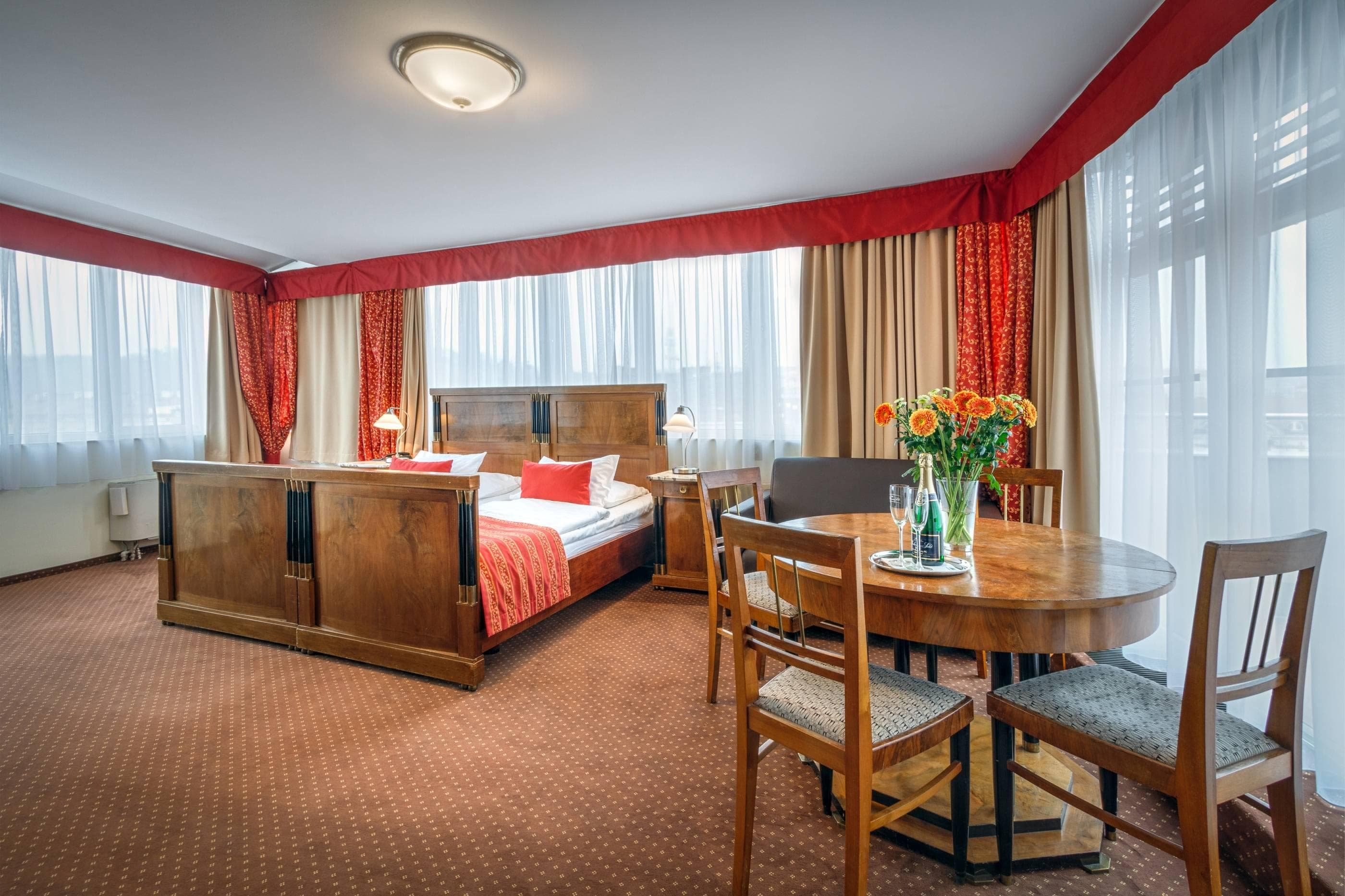 Hotel Mucha Ansicht 10