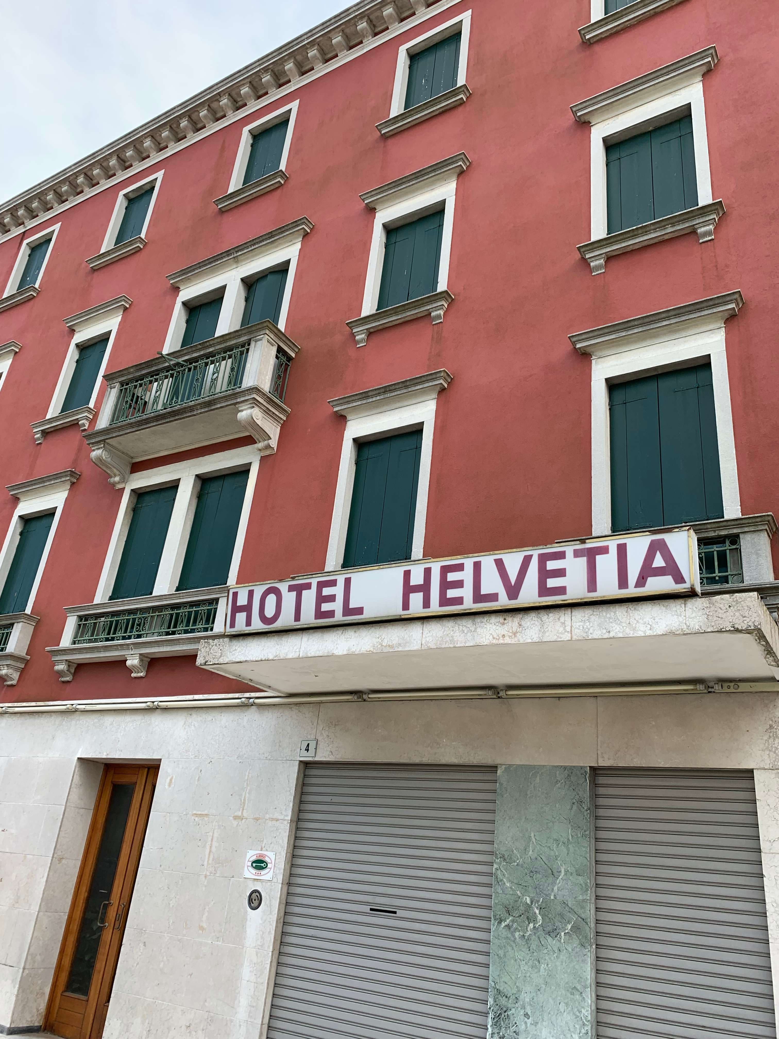 Helvetia Hotel Ansicht 2