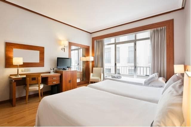 Hotel Plaza de España by Melia Ansicht 4