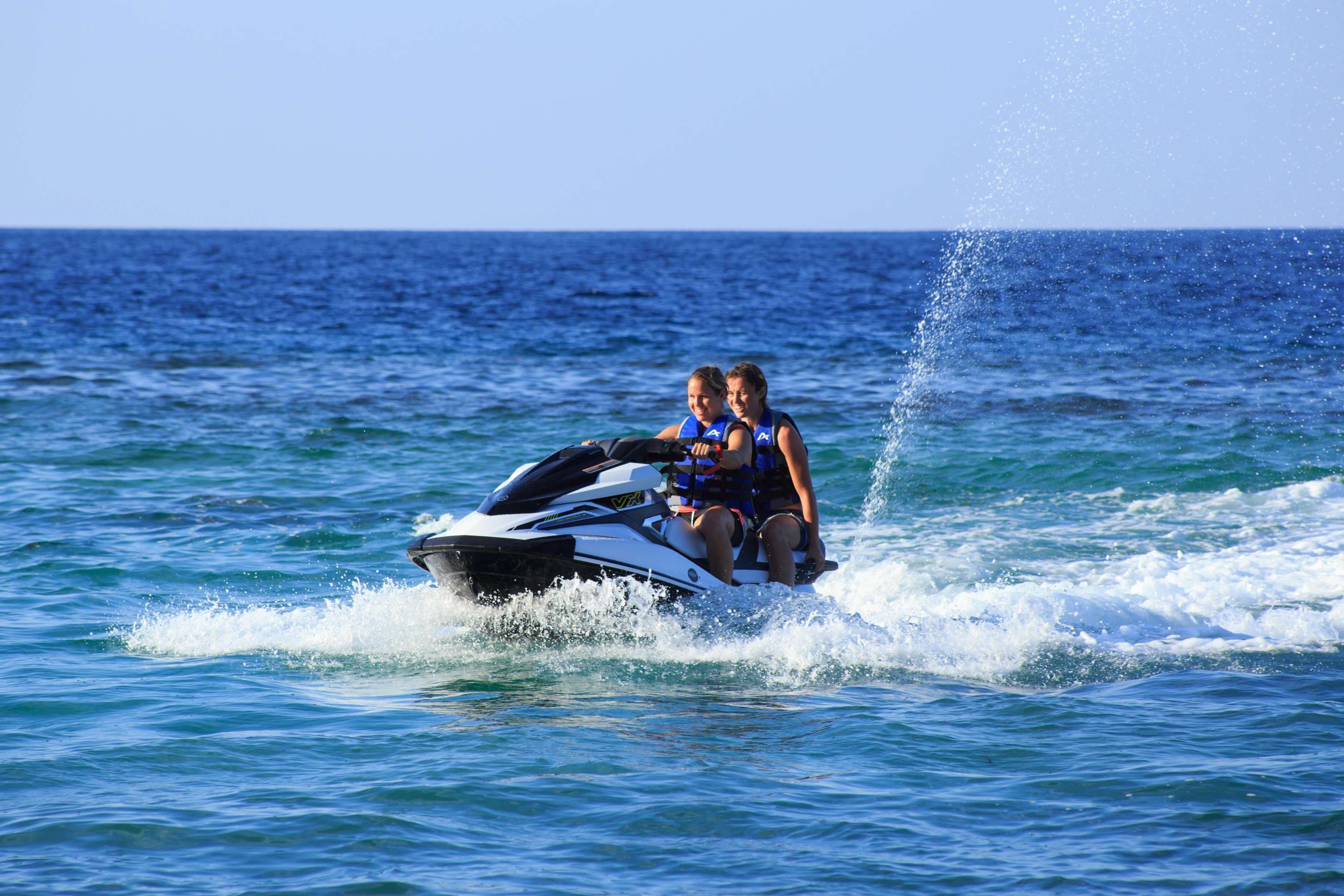 Equator Village Resort Ansicht 8