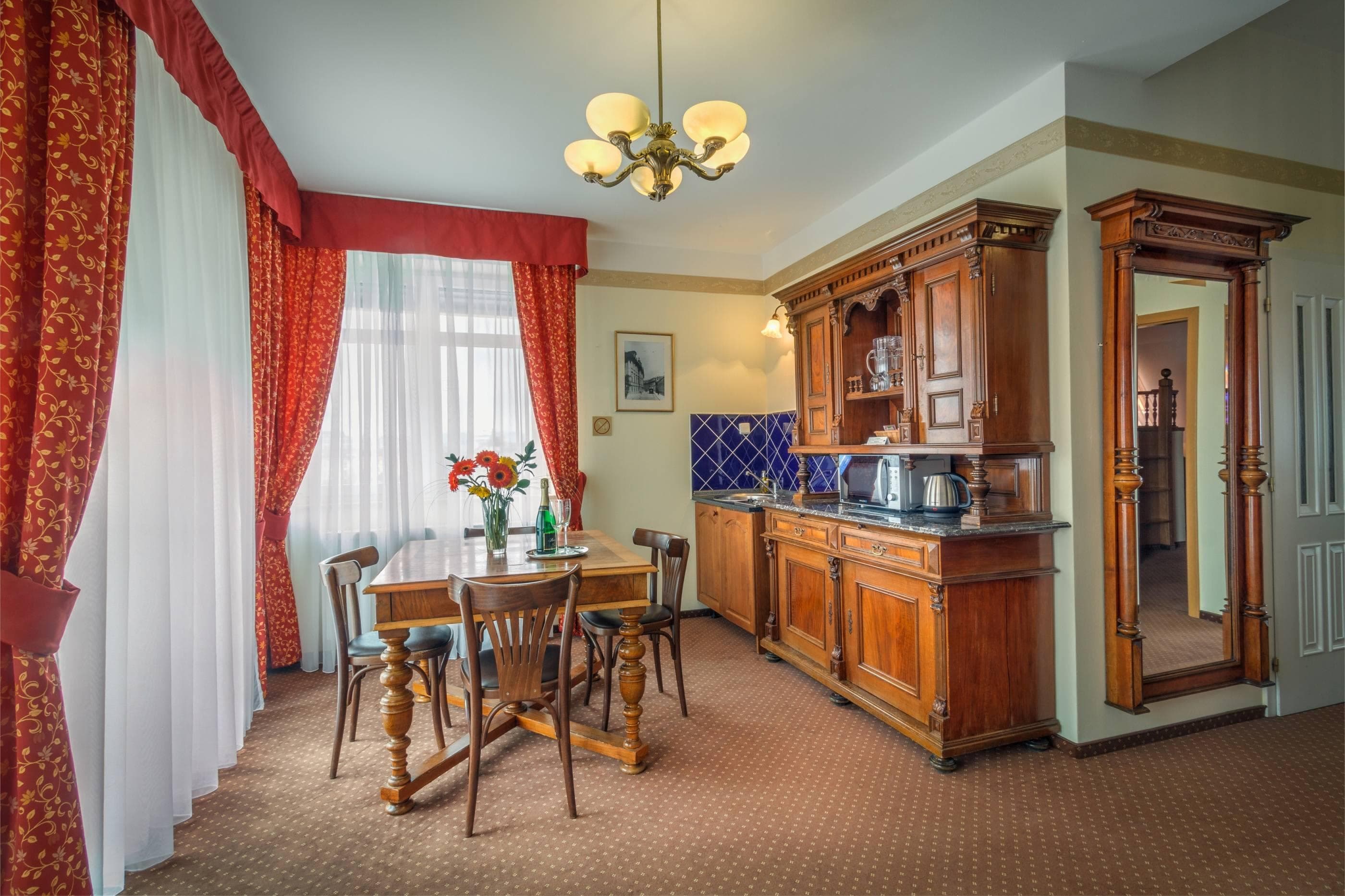 Hotel Mucha Ansicht 6