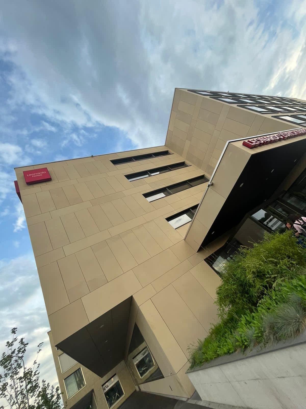 Leonardo Hotel Zurich Airport Ansicht 2