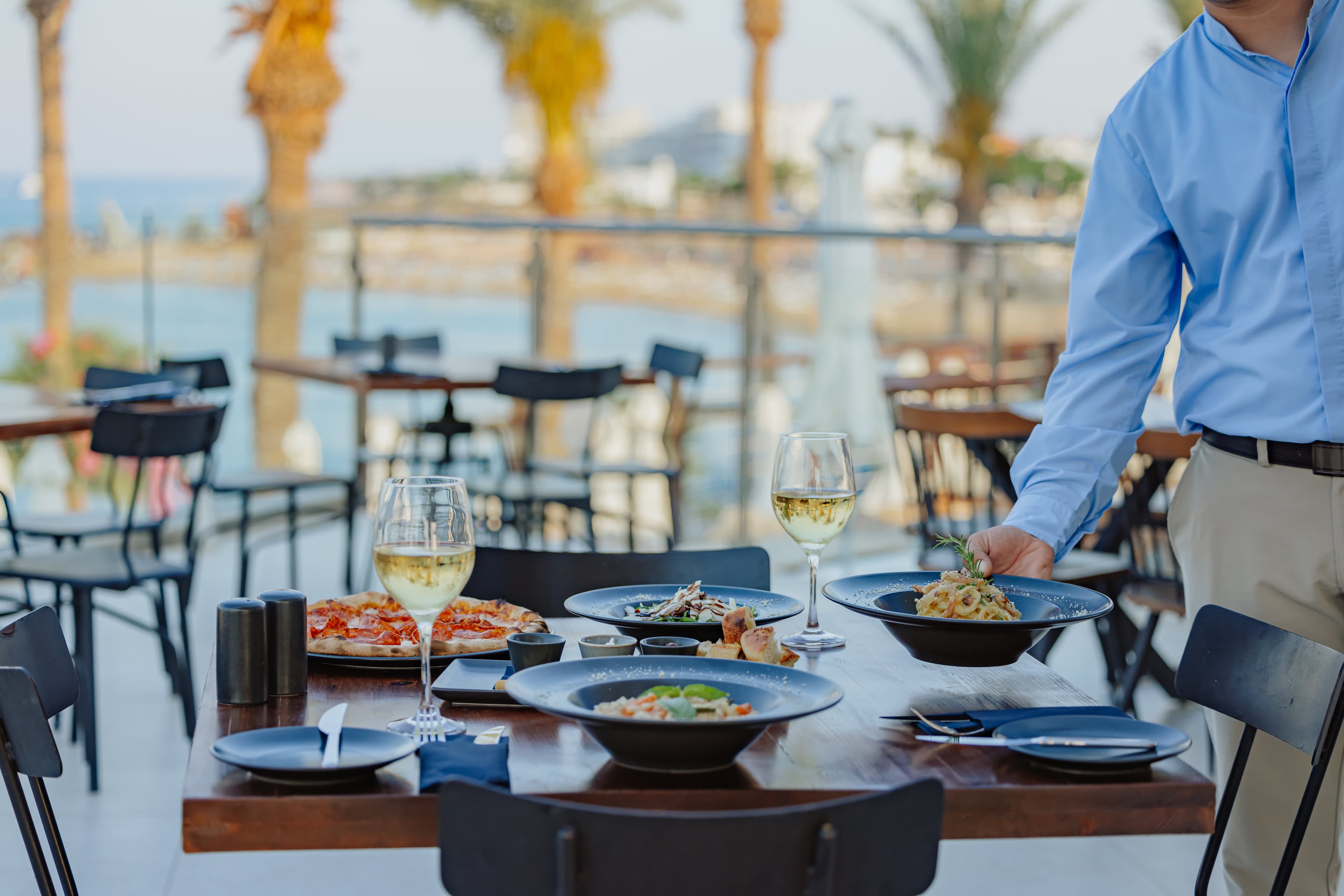 The Golden Coast Beach Hotel Ansicht 8