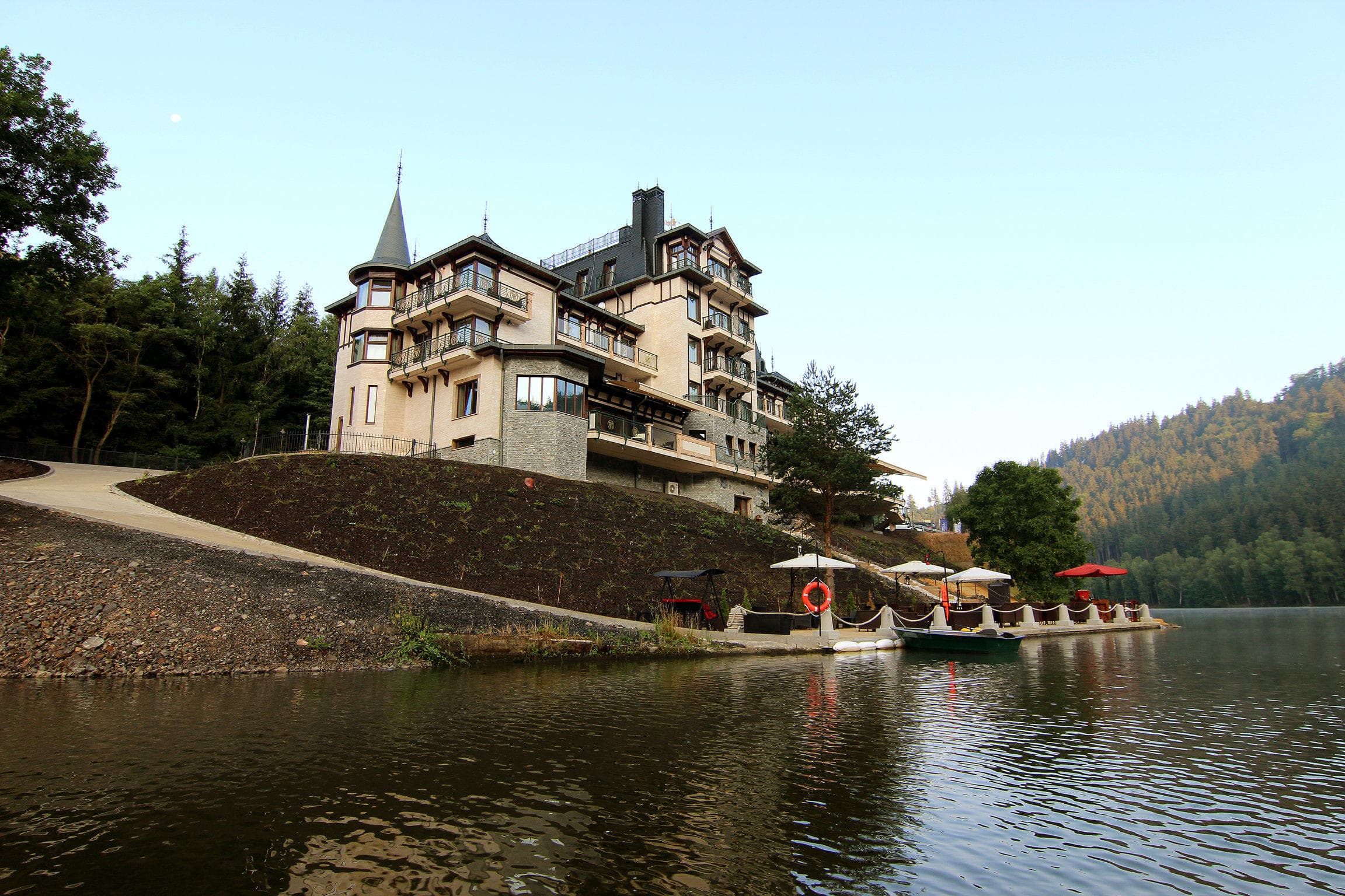 Retro Riverside Wellness Resort Ansicht 3