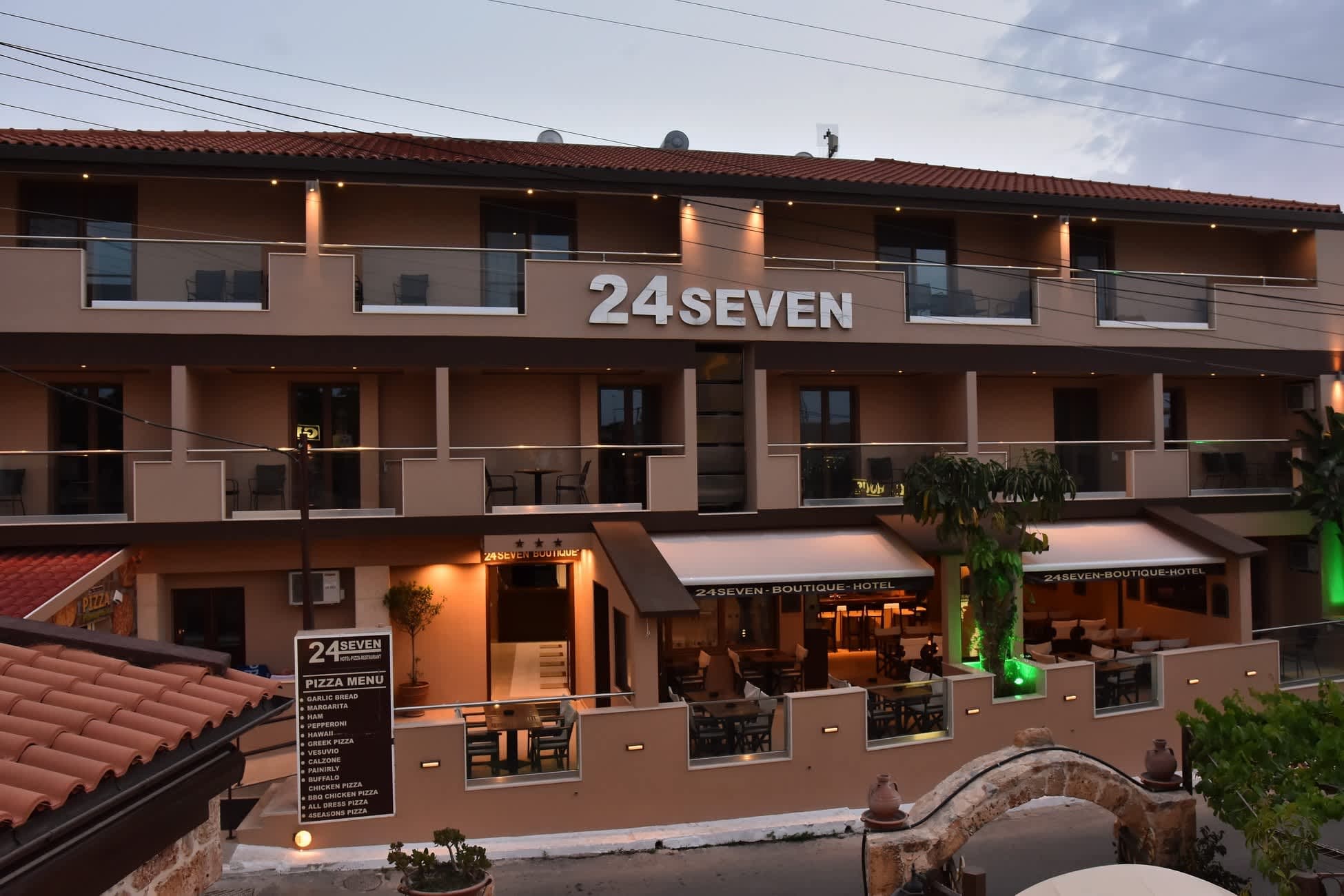 24 Seven Boutique Hotel