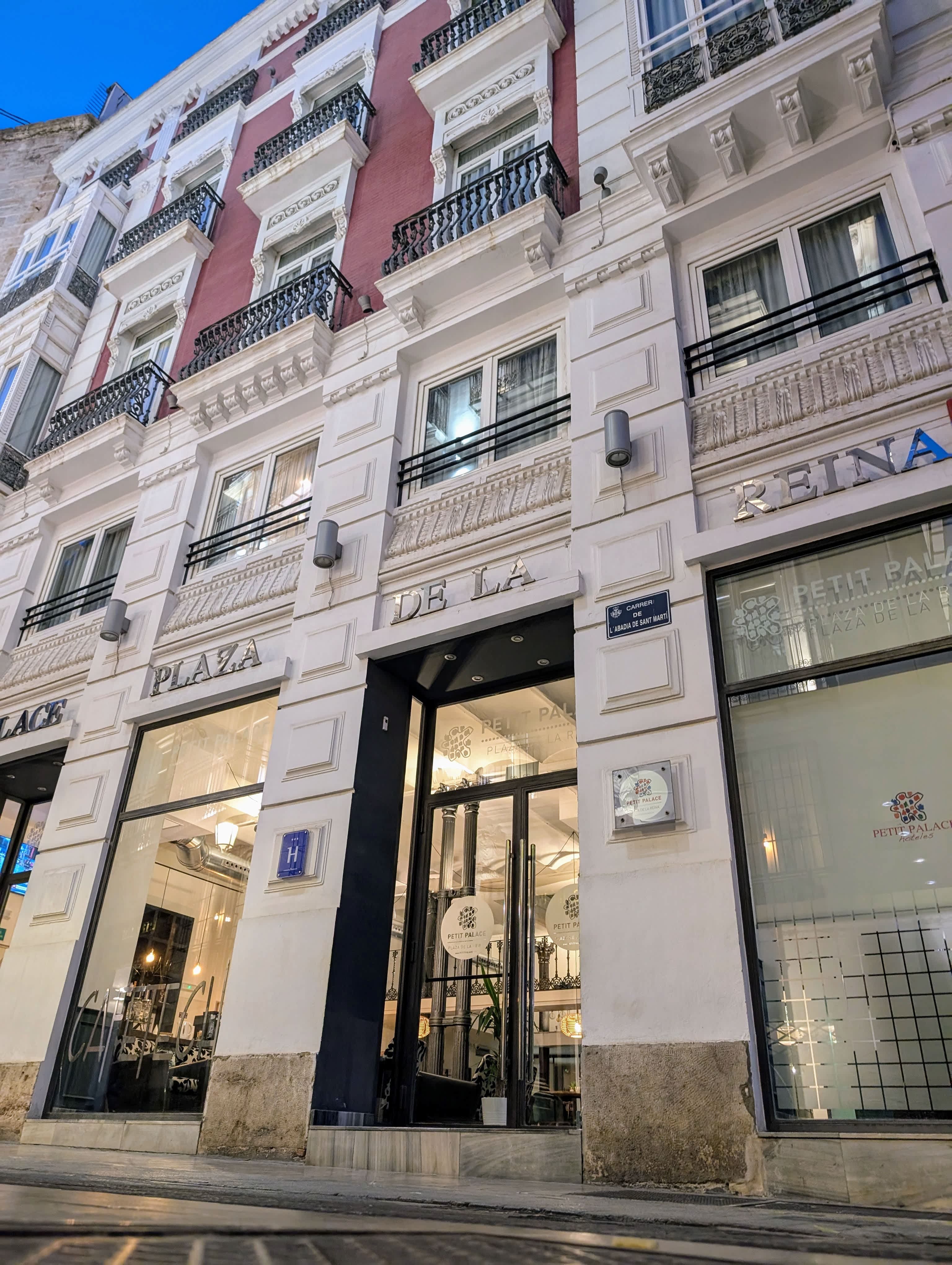 Petit Palace Plaza de la Reina