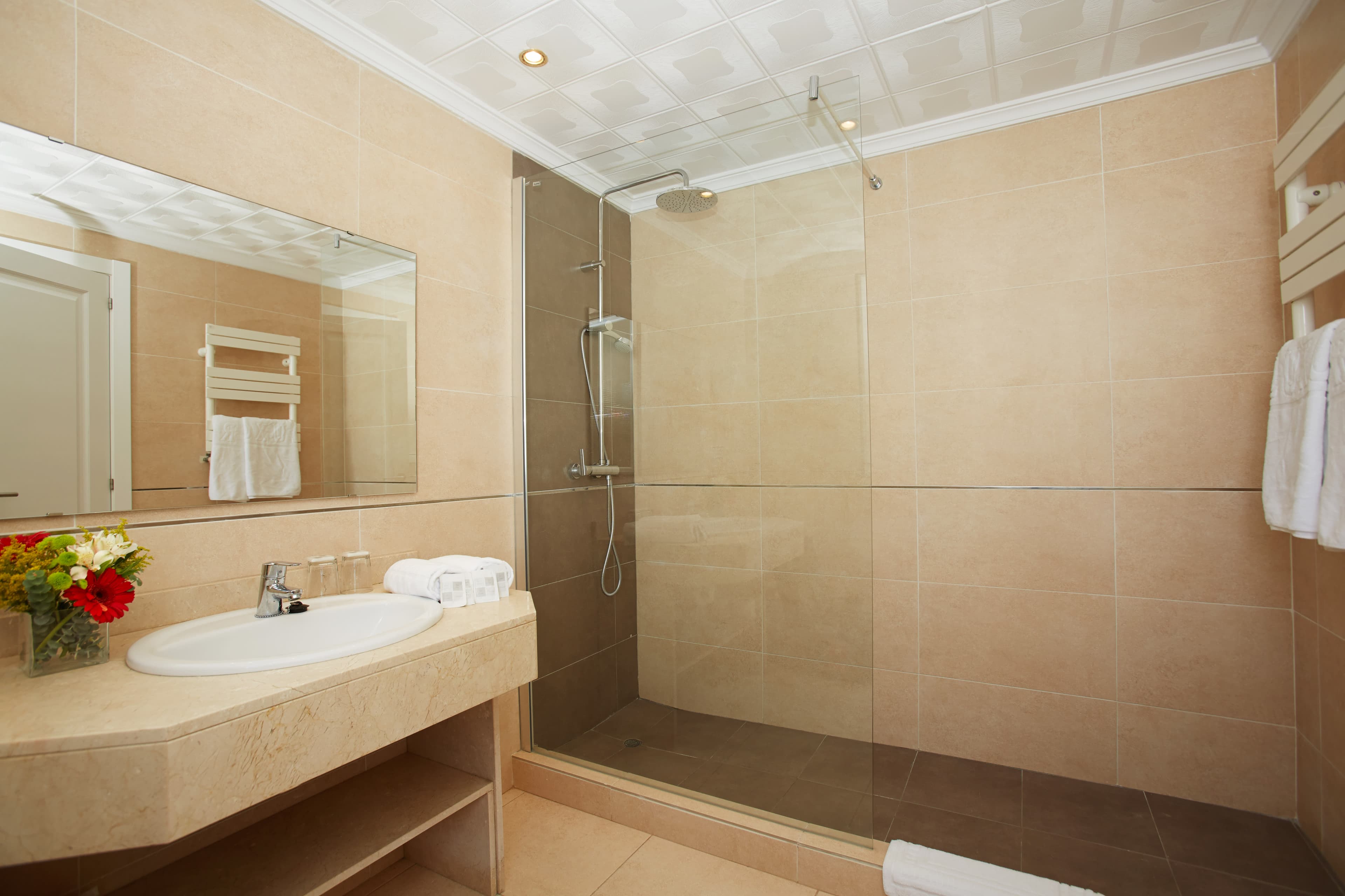 Hotel Luxor Ansicht 6