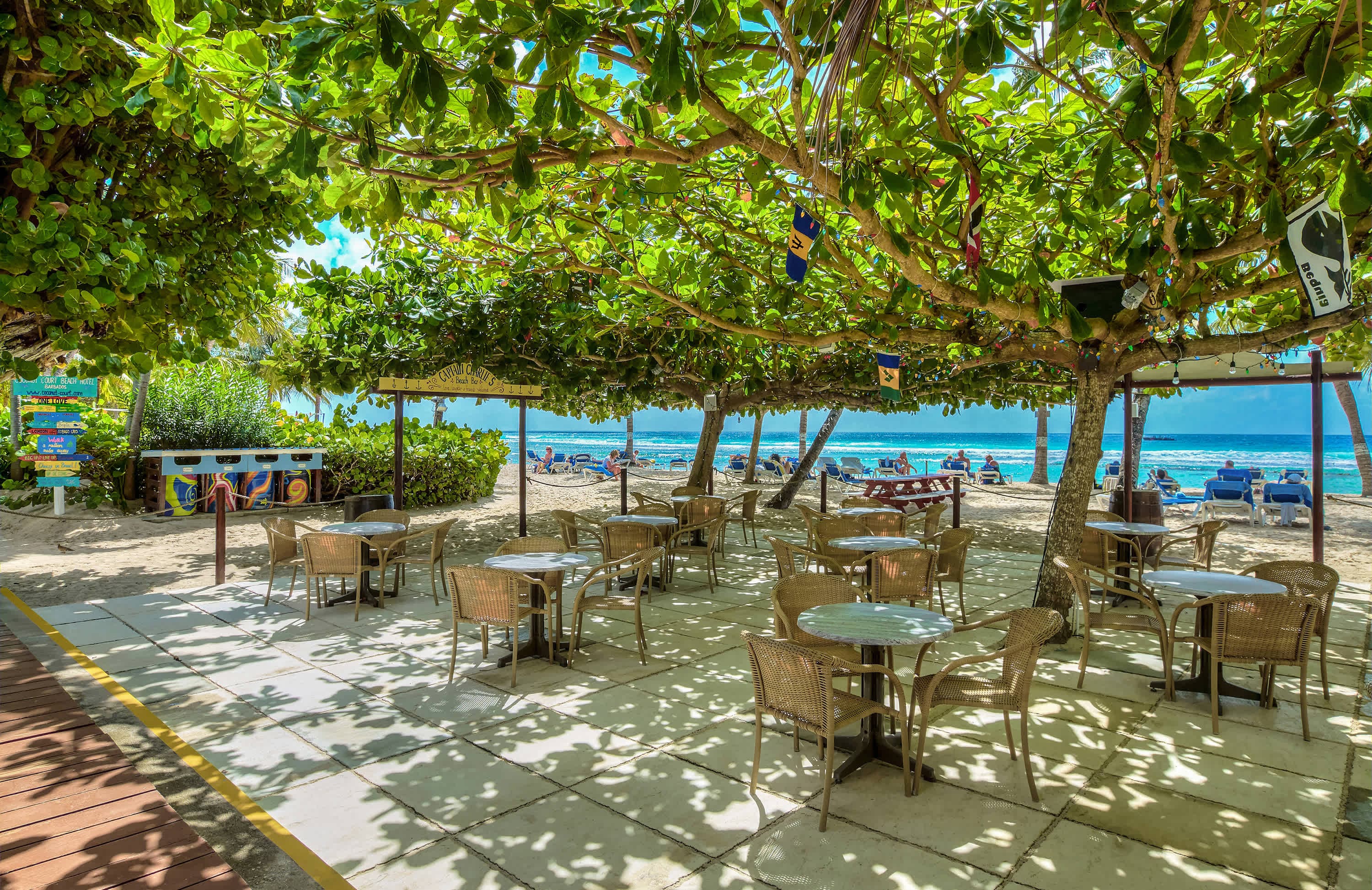 Coconut Court Beach Hotel Ansicht 10