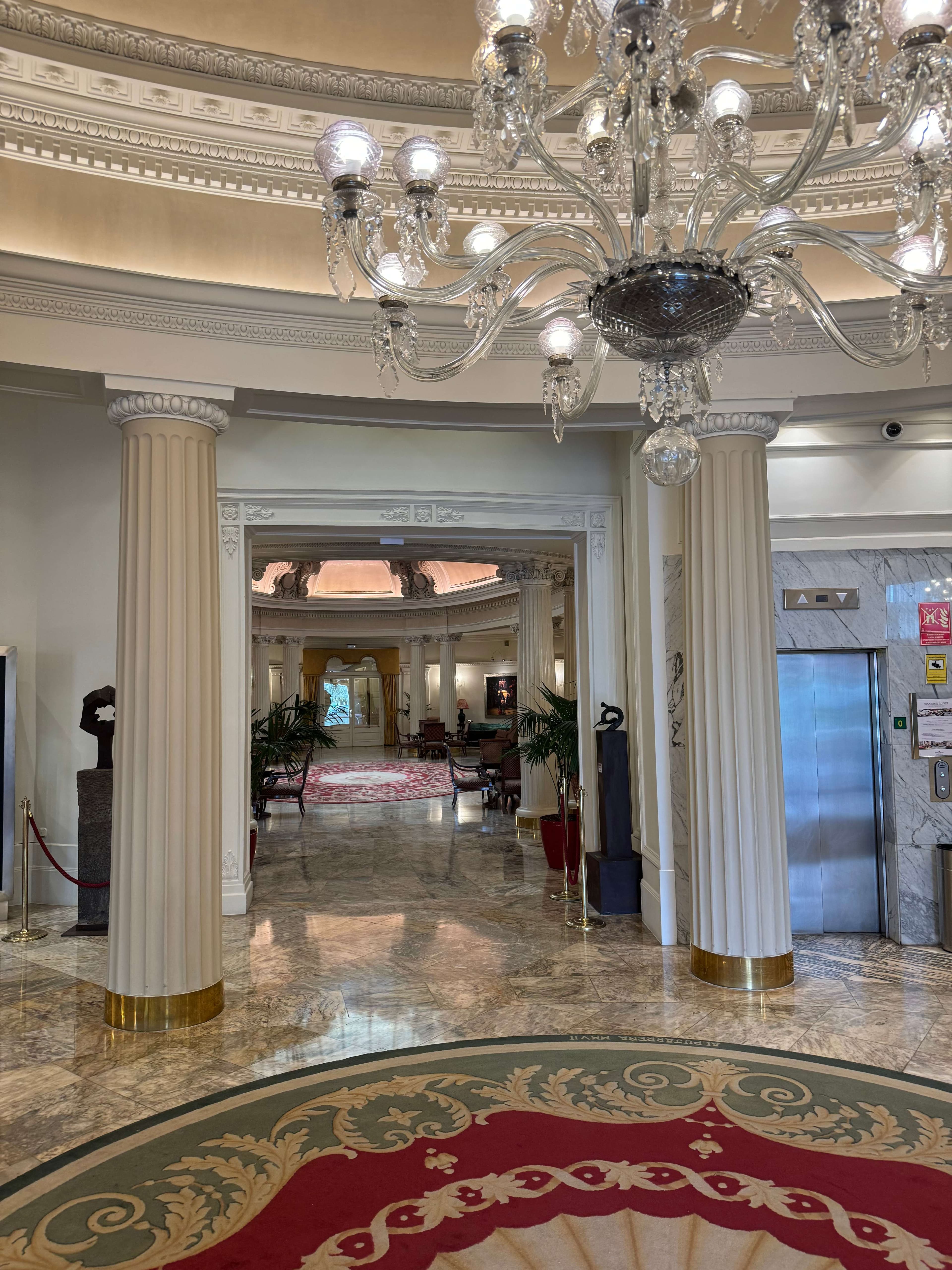 Hotel Carlton Ansicht 9