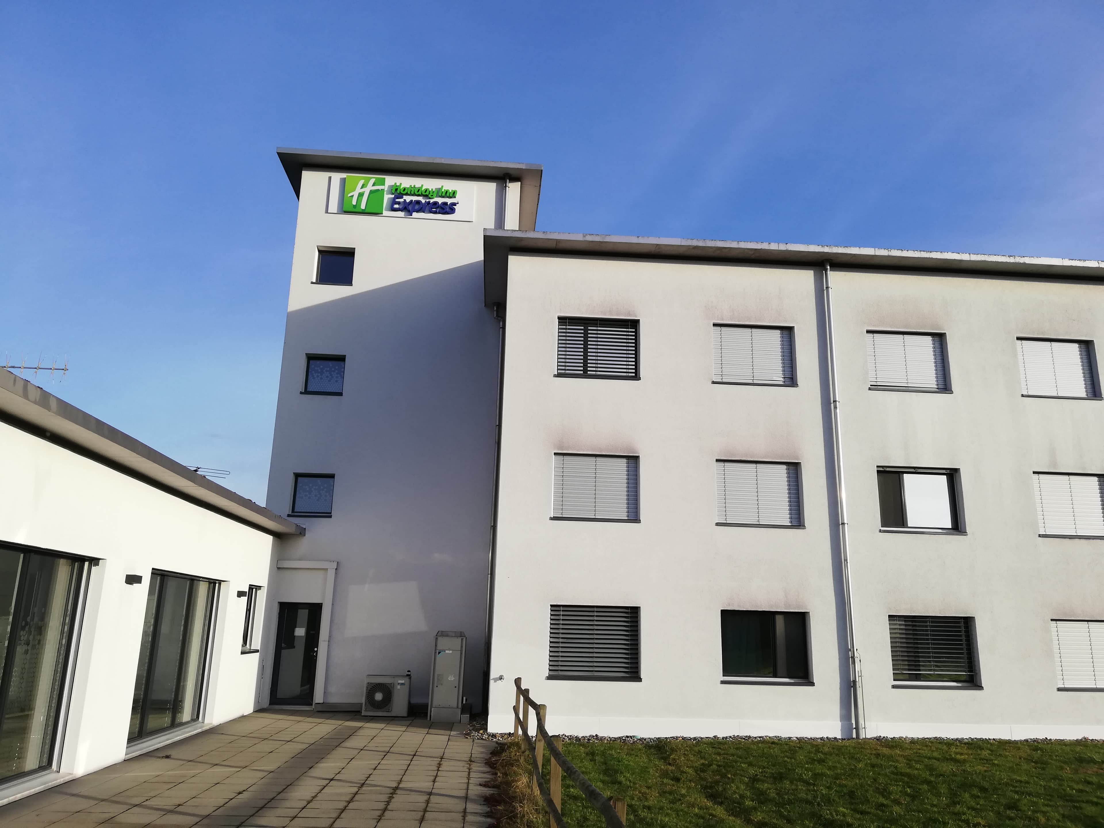 Holiday Inn Express Luzern - Neuenkirch Ansicht 3
