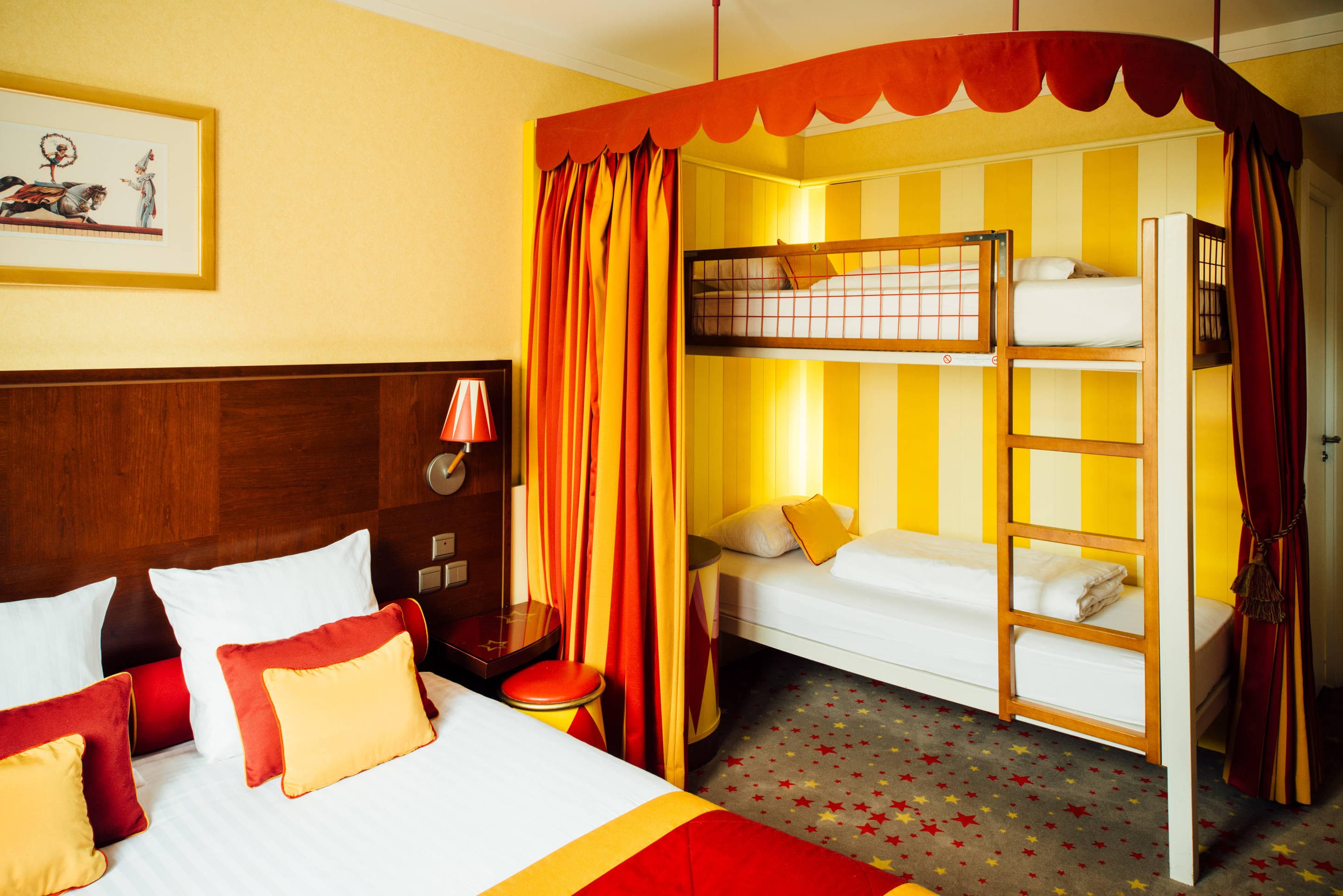 Grand Magic Hotel Ansicht 9