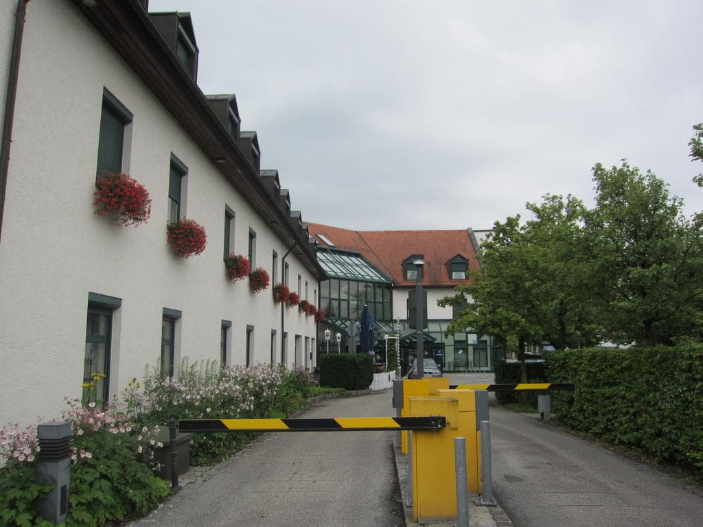 Atomis Hotel Munich Airport by Mercure Ansicht 3